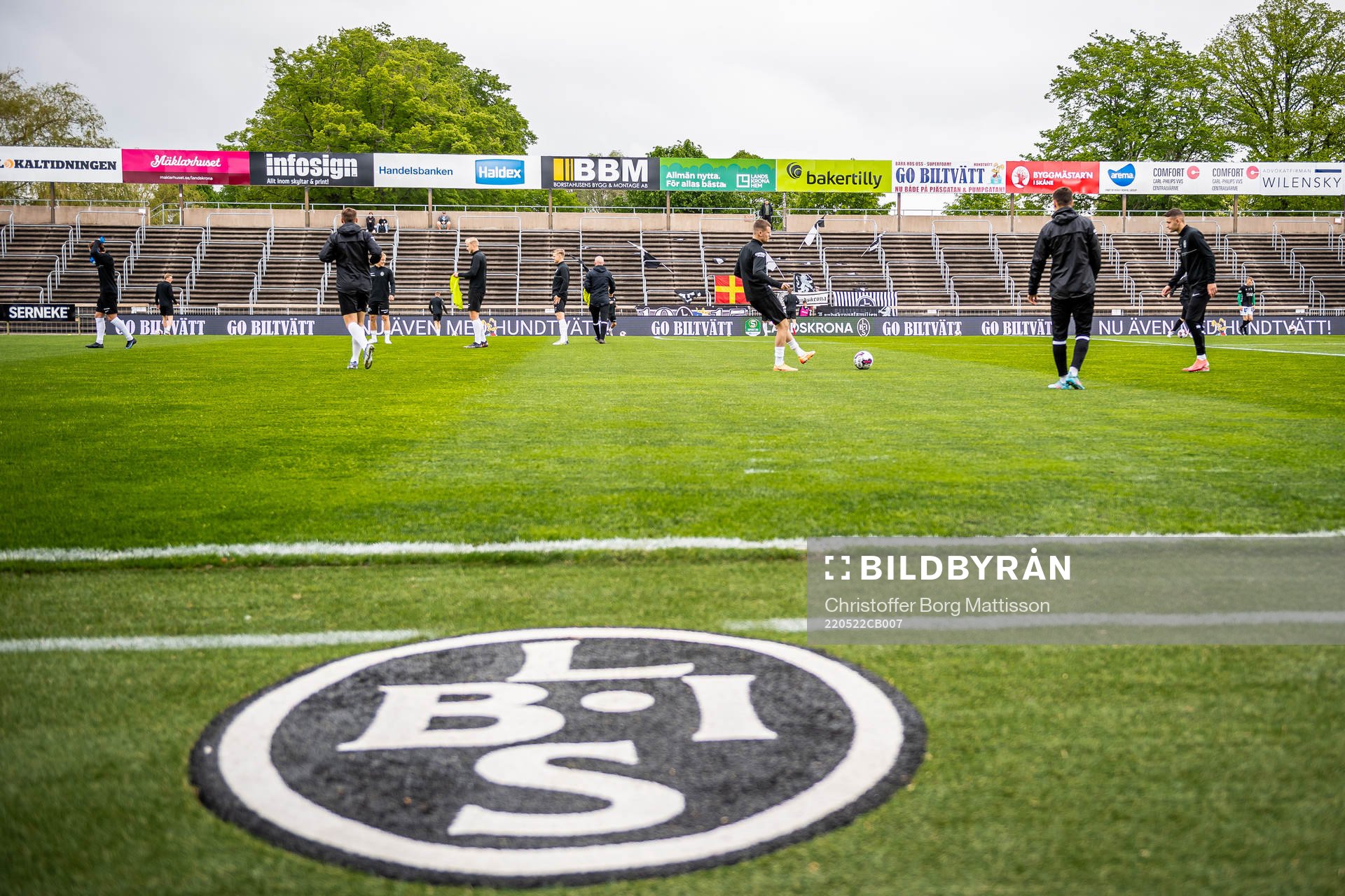 Landskronas spelare värmer upp