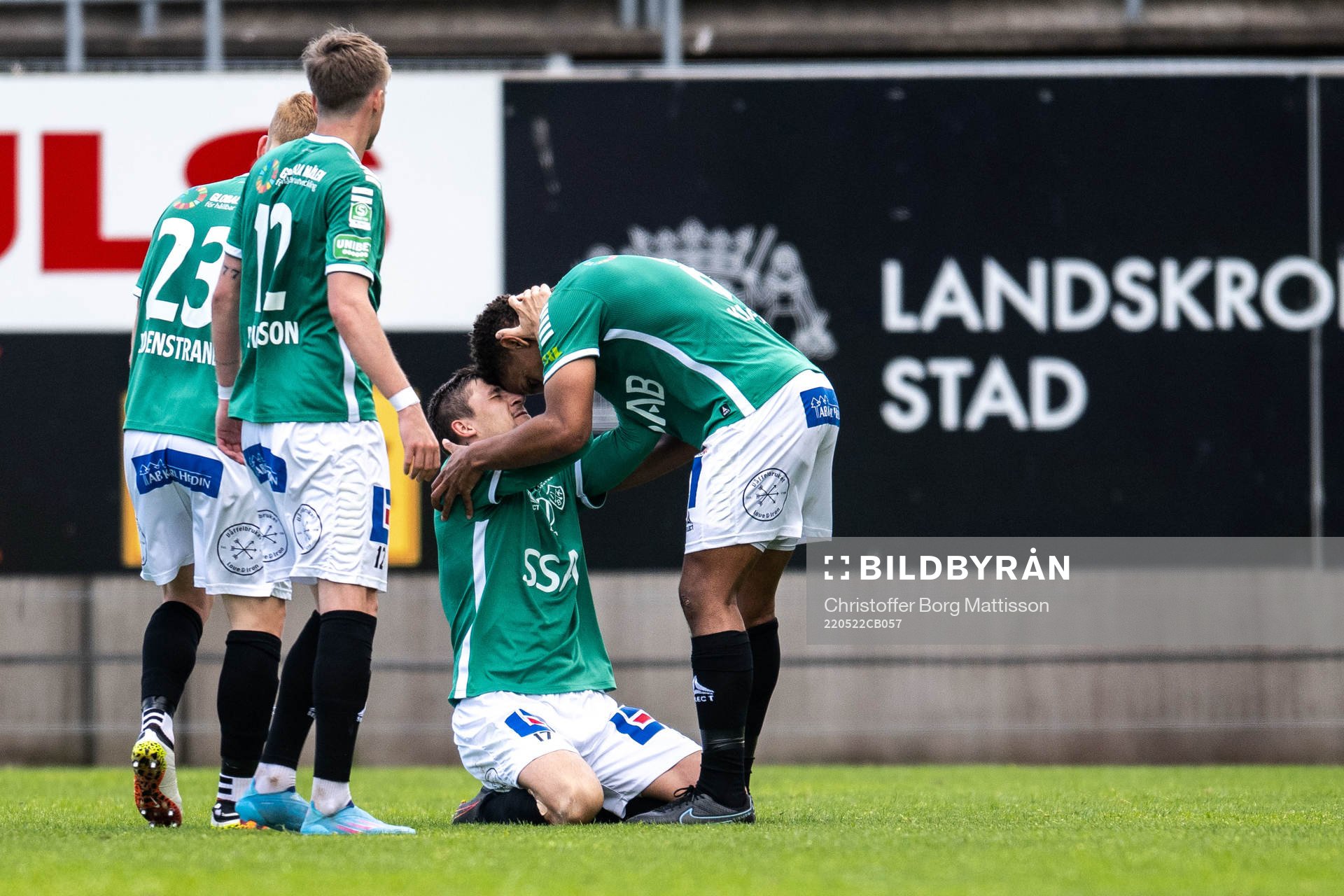 Brages André Reinholdsson och Seth Hellberg jublar