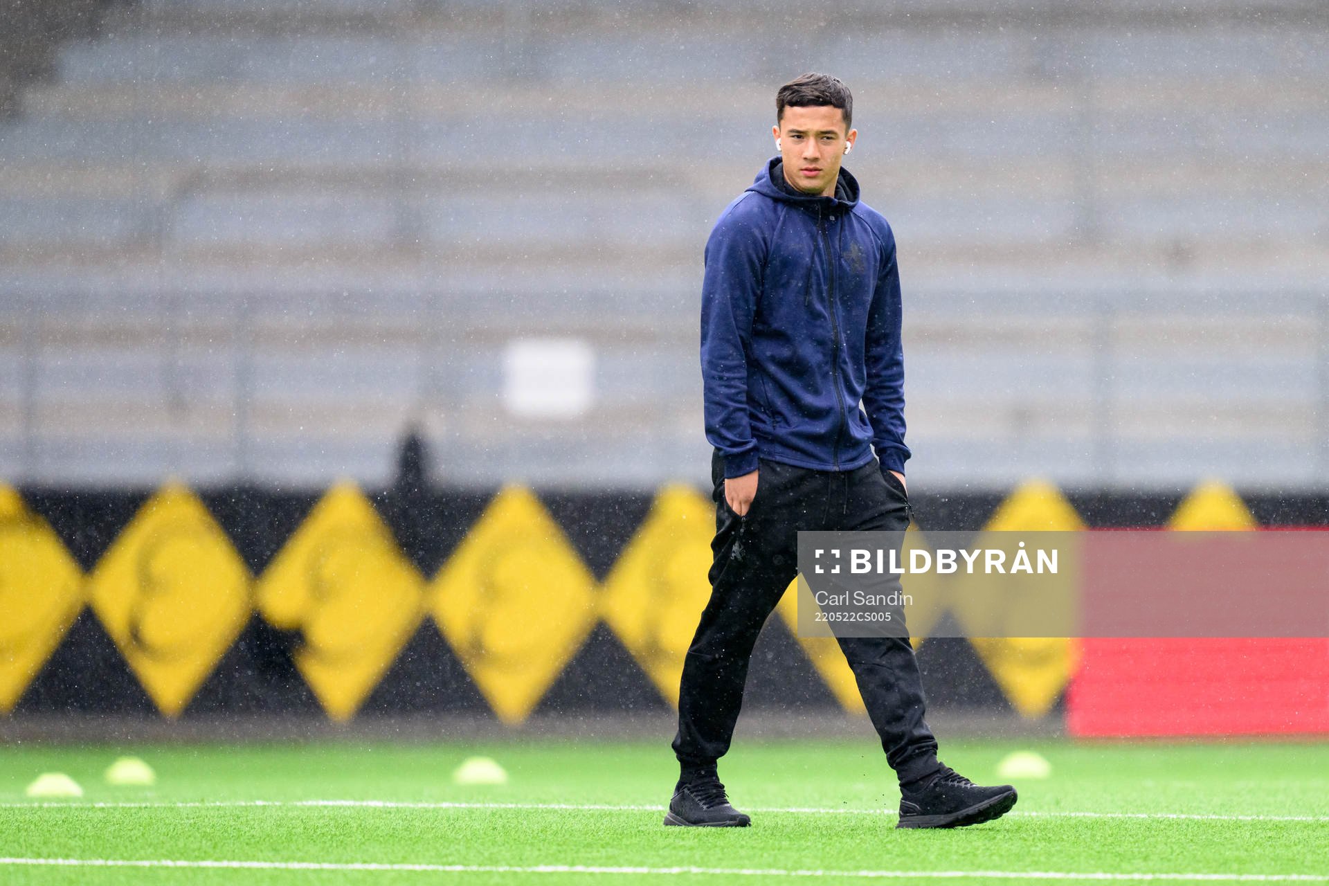 IFK Göteborgs Hussein Carneil innan fotbollsmatchen i