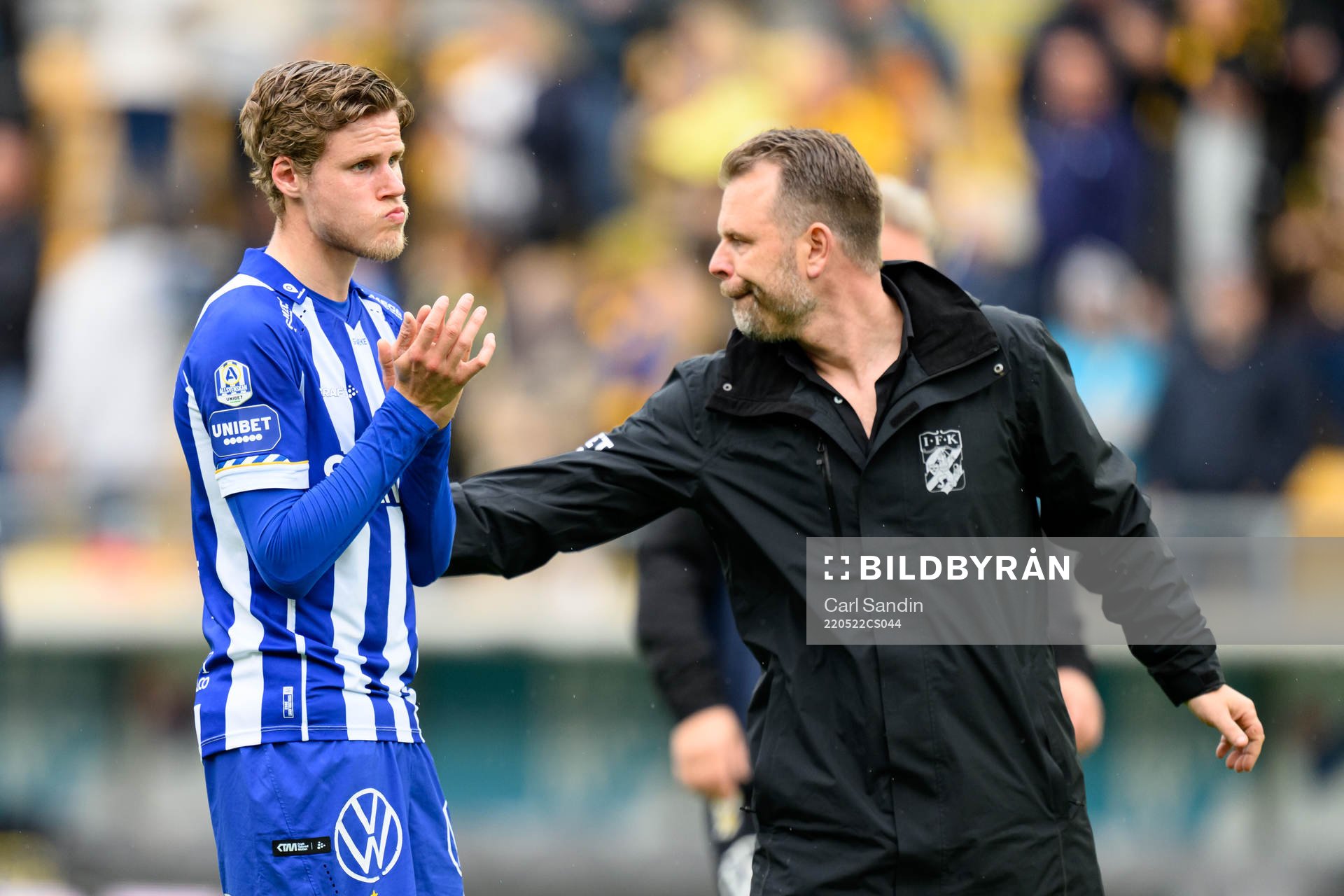 IFK Göteborgs Gustaf Norlin tackar publiken