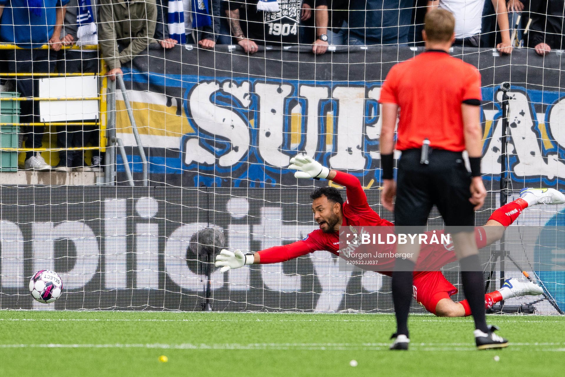 IFK Göteborgs målvakt Warner Hahn släpper in 2-1