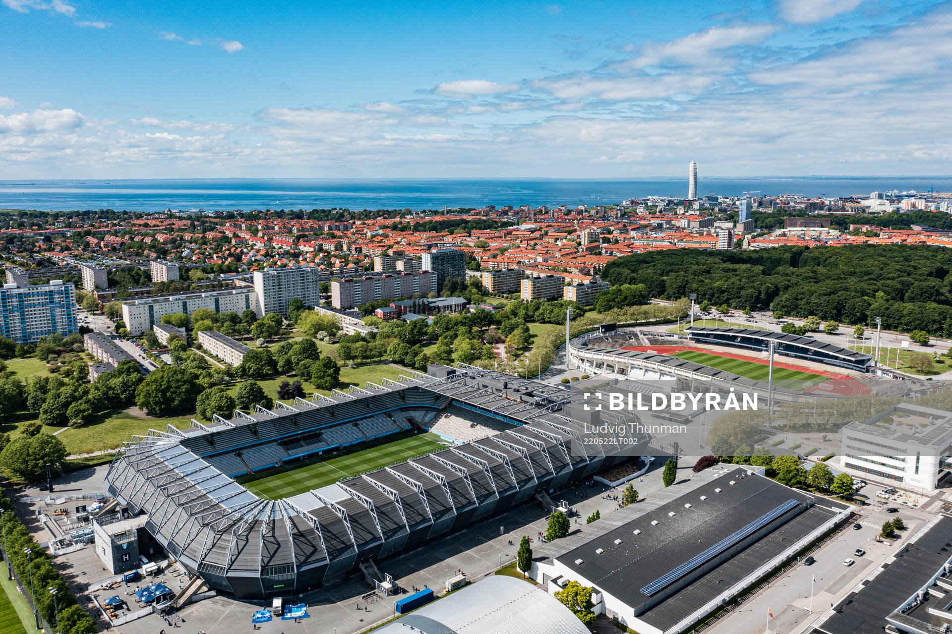 Drönarbild över Eleda Stadion och Malmö Stadion