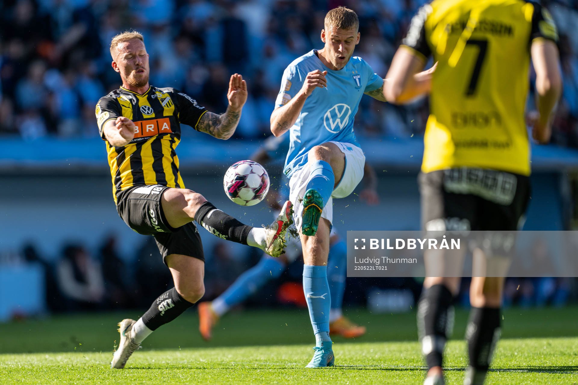 Häckens Mikkel Rygaard Jensen och Malmö FFs Felix Beijmo
