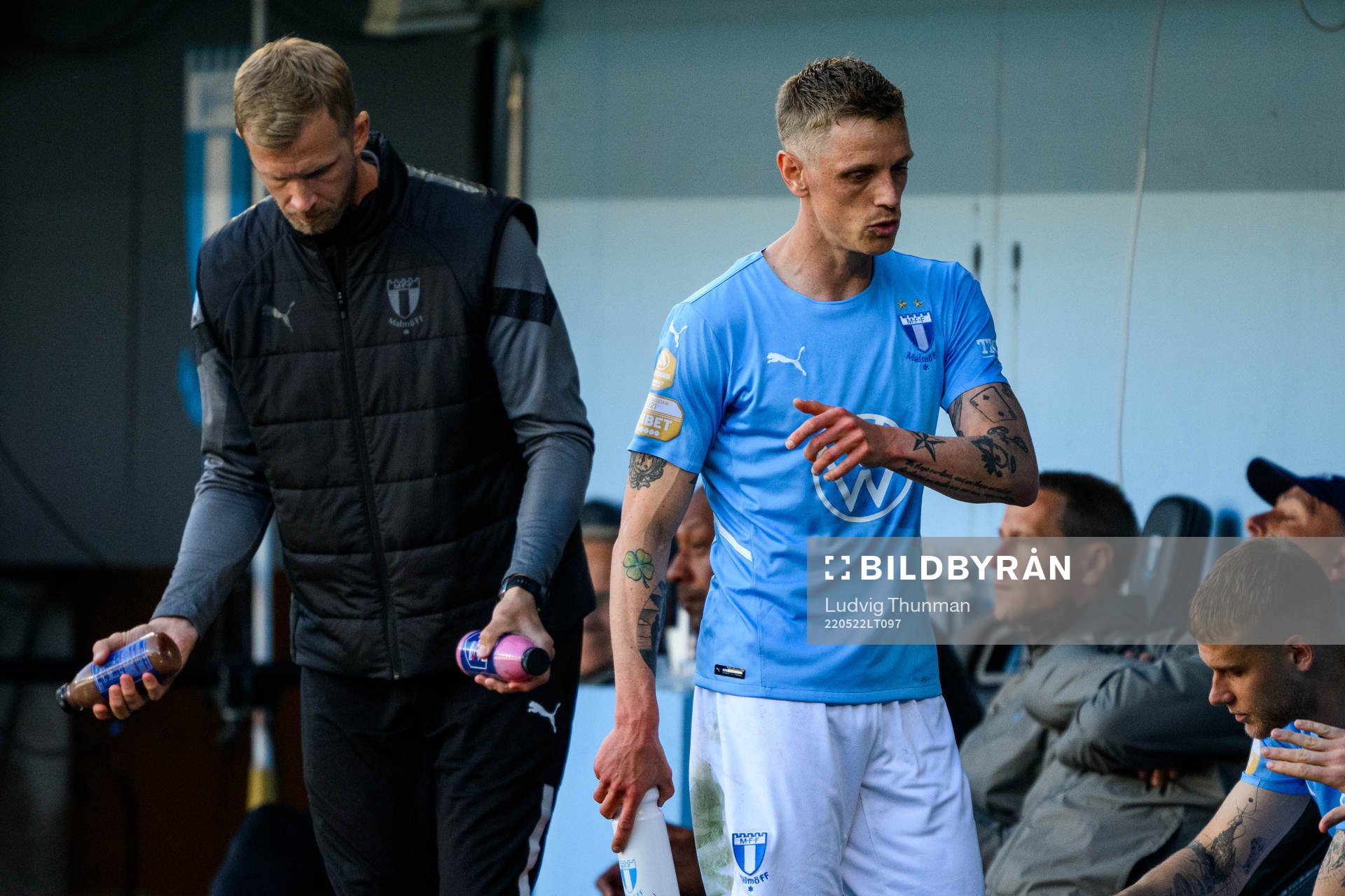 Malmö FFs Sören Rieks deppar när han byts ut
