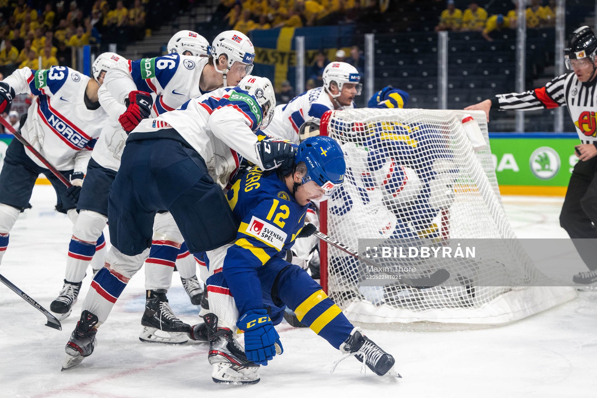 Magnus Brekke Henriksen of Norway and Max Friberg of Sweden