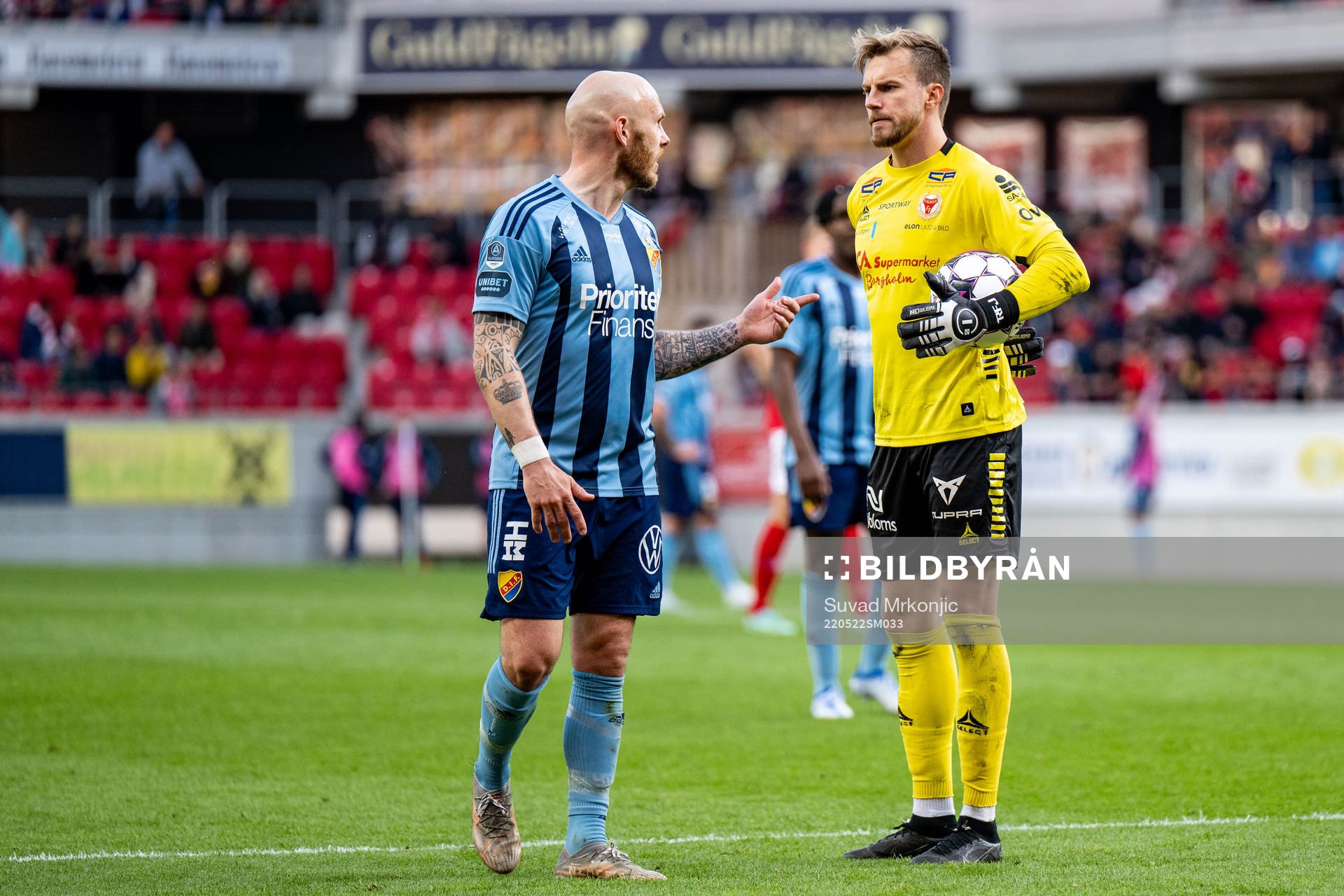 Djurgårdens Magnus Eriksson och Kalmars målvakt Ricardo