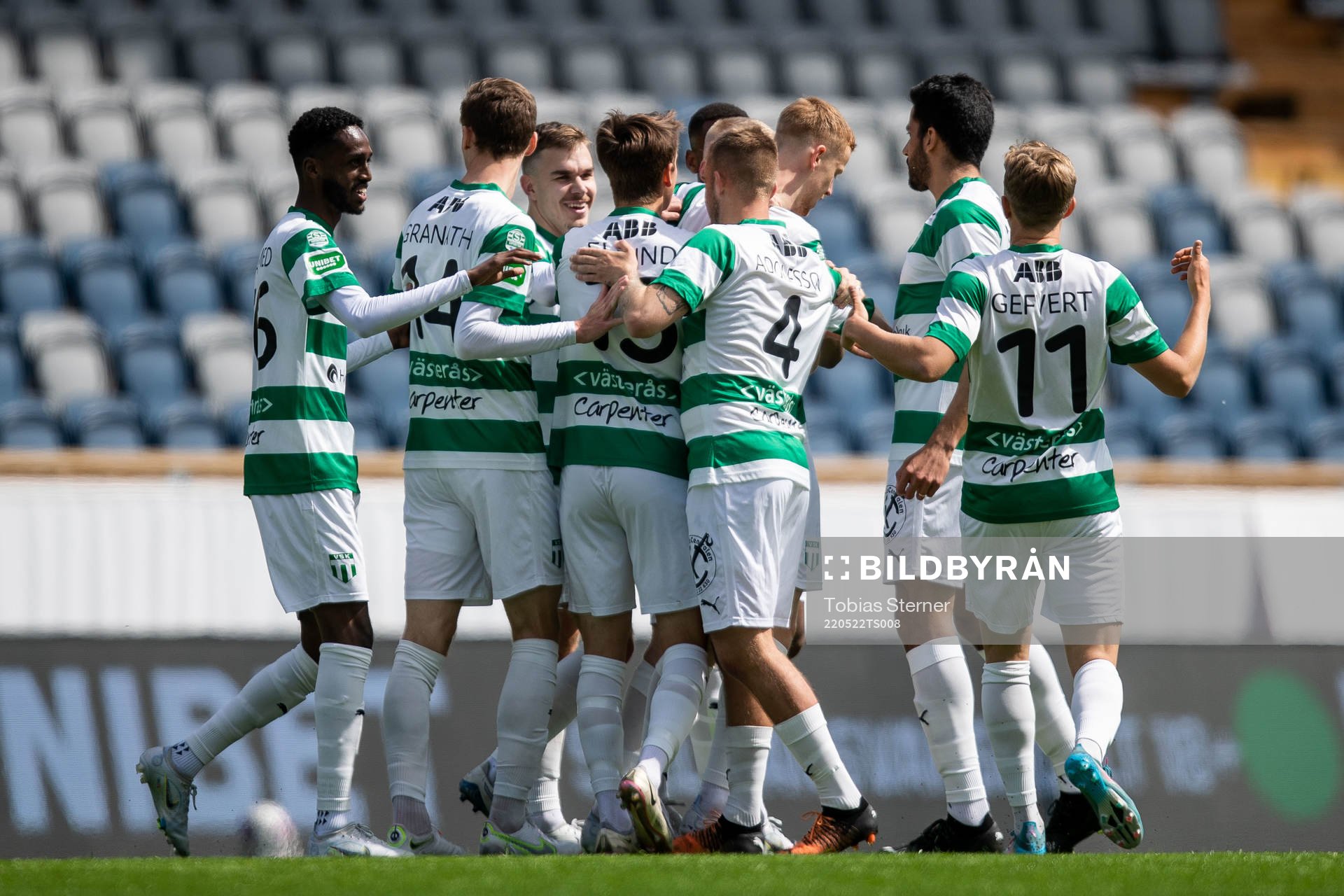 Västerås spelare jublar