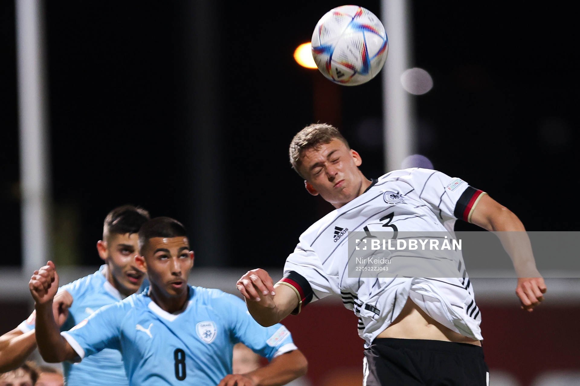 Yarin Levi of Israel and Paulo Fritschi of Germany