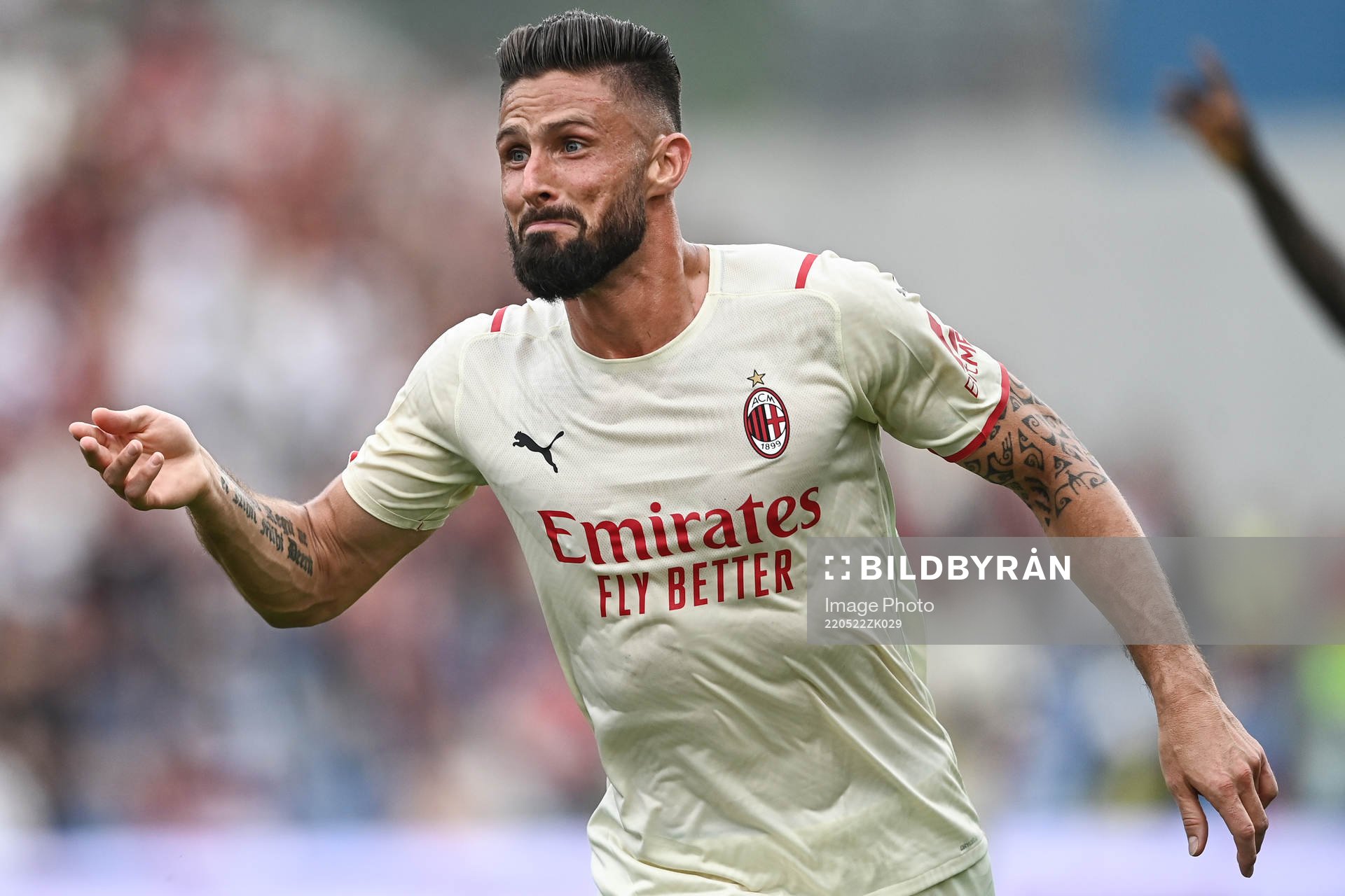 Olivier Giroud of Milan celebrates during the Serie A game between  Sassuolo and Milan on May 22, 2022 in Milano. 