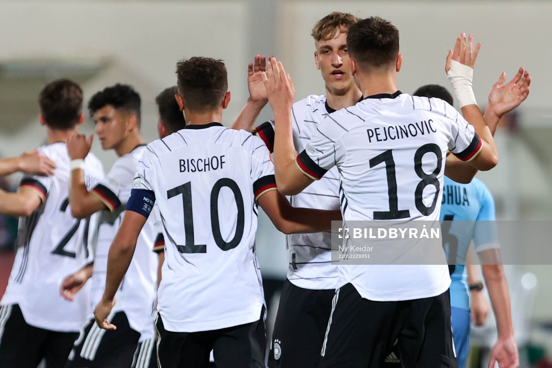 Alexandre Azevedo, Tim Hoffmann and Nelson Weiper celebrate