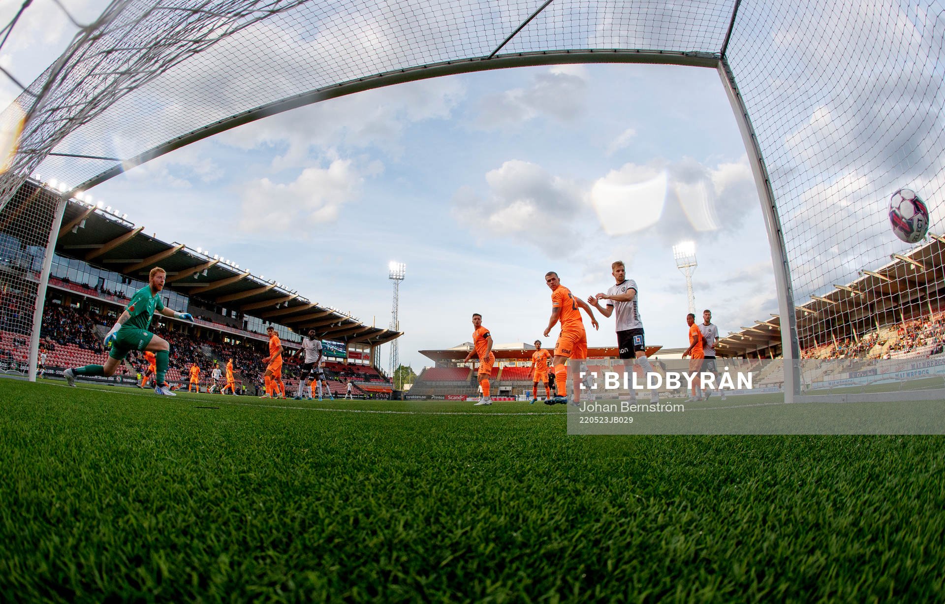 Örebros Vincent Thill gör 1-0 på AFC Eskilstunas