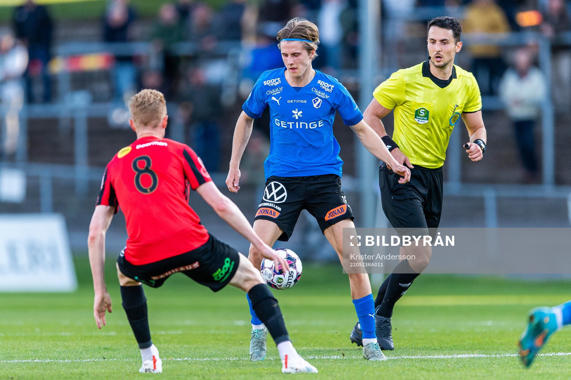 Brommapojkarnas Nicklas Maripuu och Halmstads Erik Ahlstrand