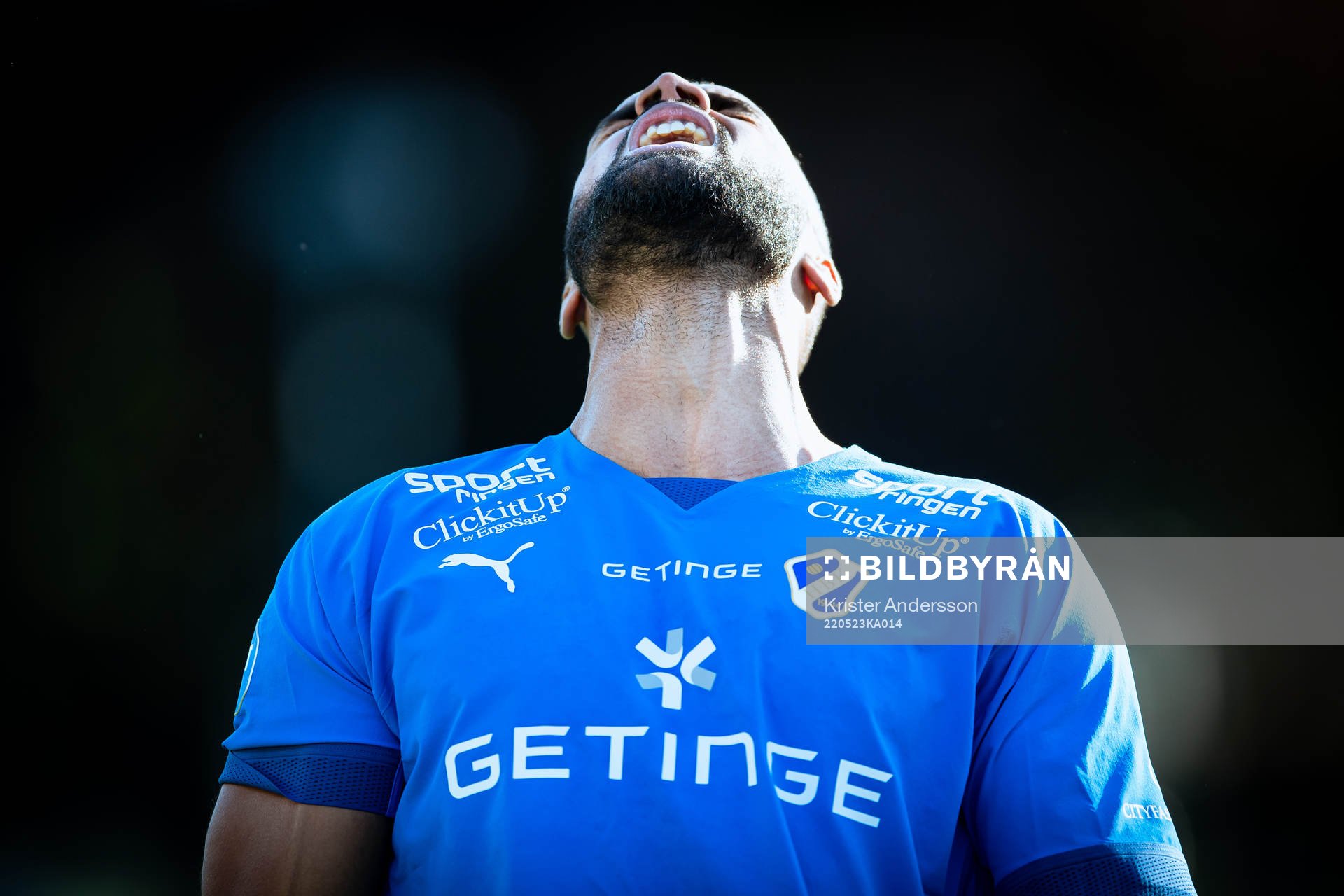Halmstads Phil Ofosu-Ayeh reagerar