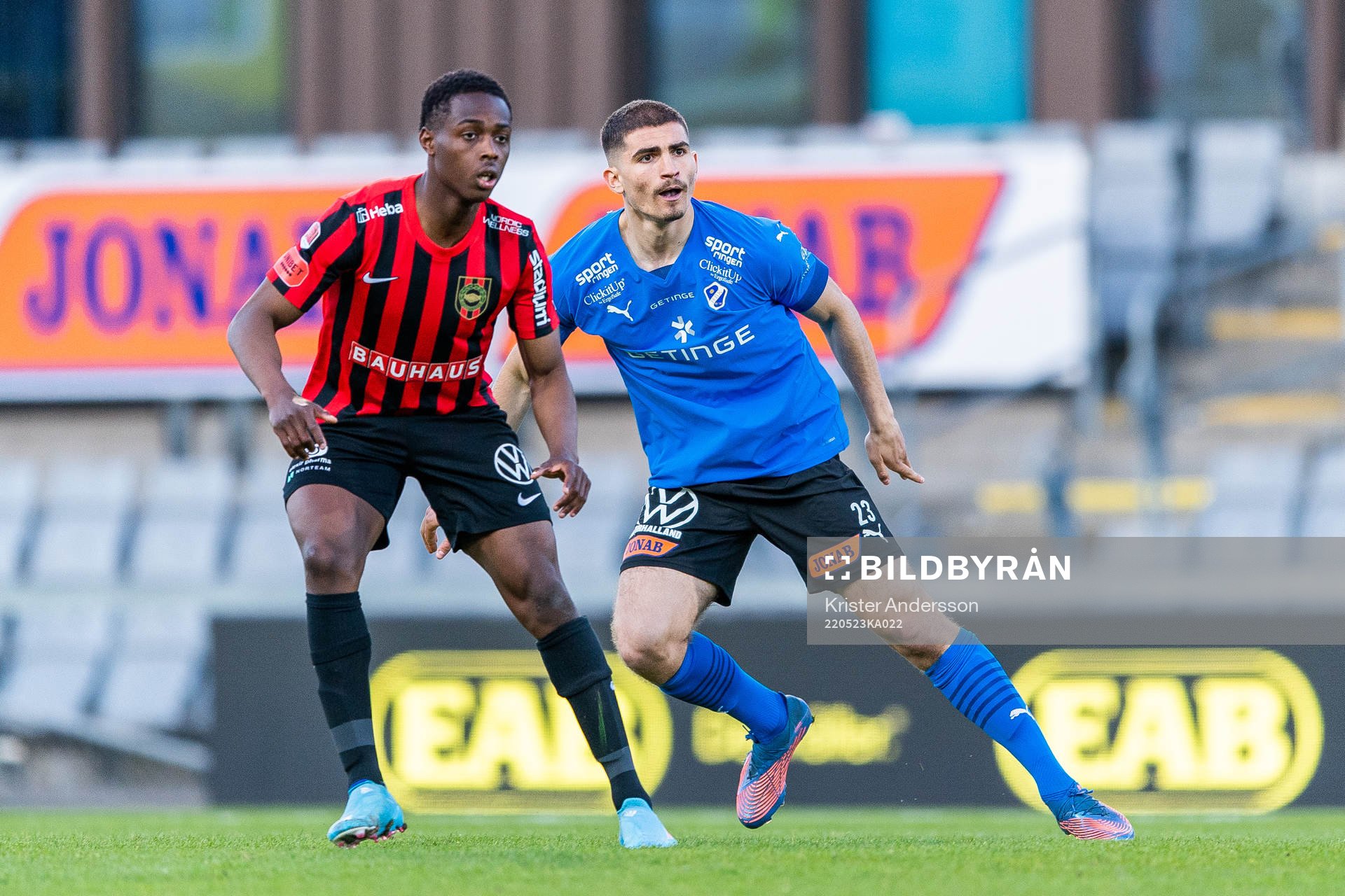 Brommapojkarnas Richie Omorowa och Halmstads Taulant
