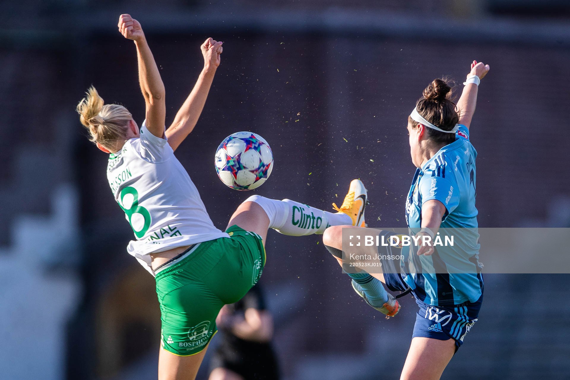 Hammarbys Alice Carlsson och Djurgårdens Hayley Dowd