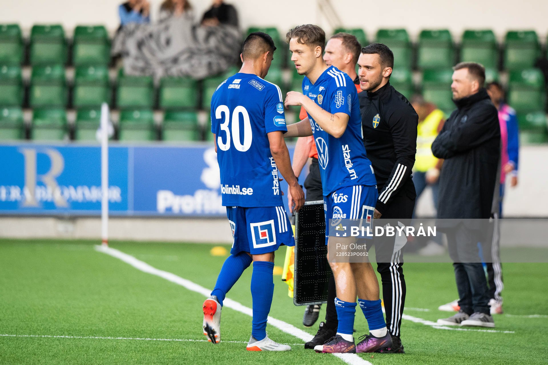 Sundsvalls Joe Corona och Gray Hoffman byter