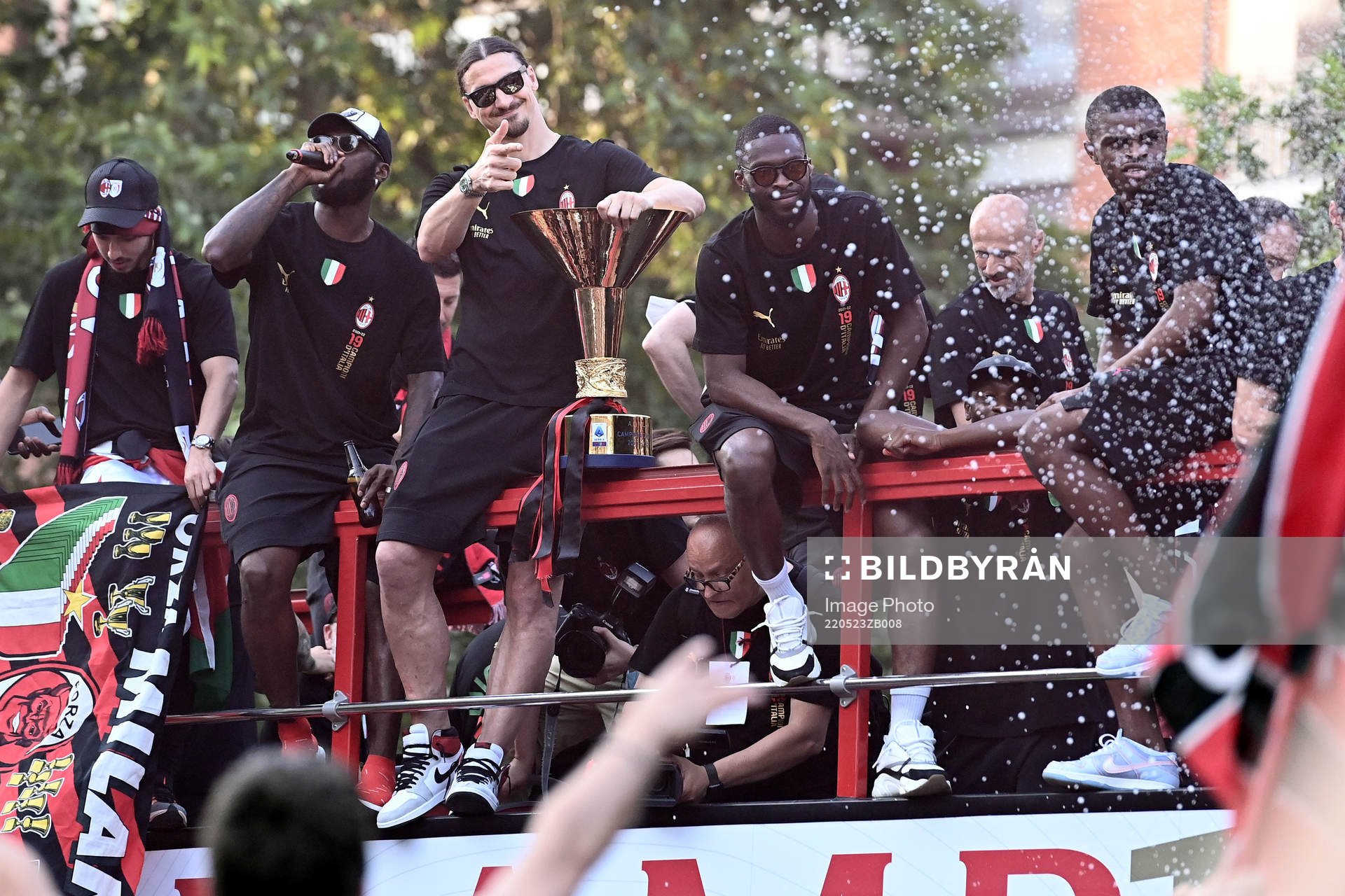 Zlatan Ibrahimovic of Milan celebrates