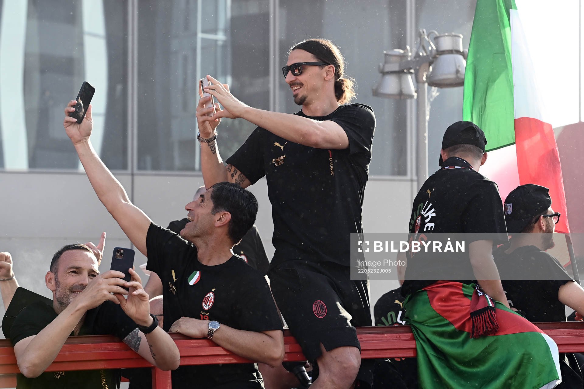 Zlatan Ibrahimovic of Milan celebrates