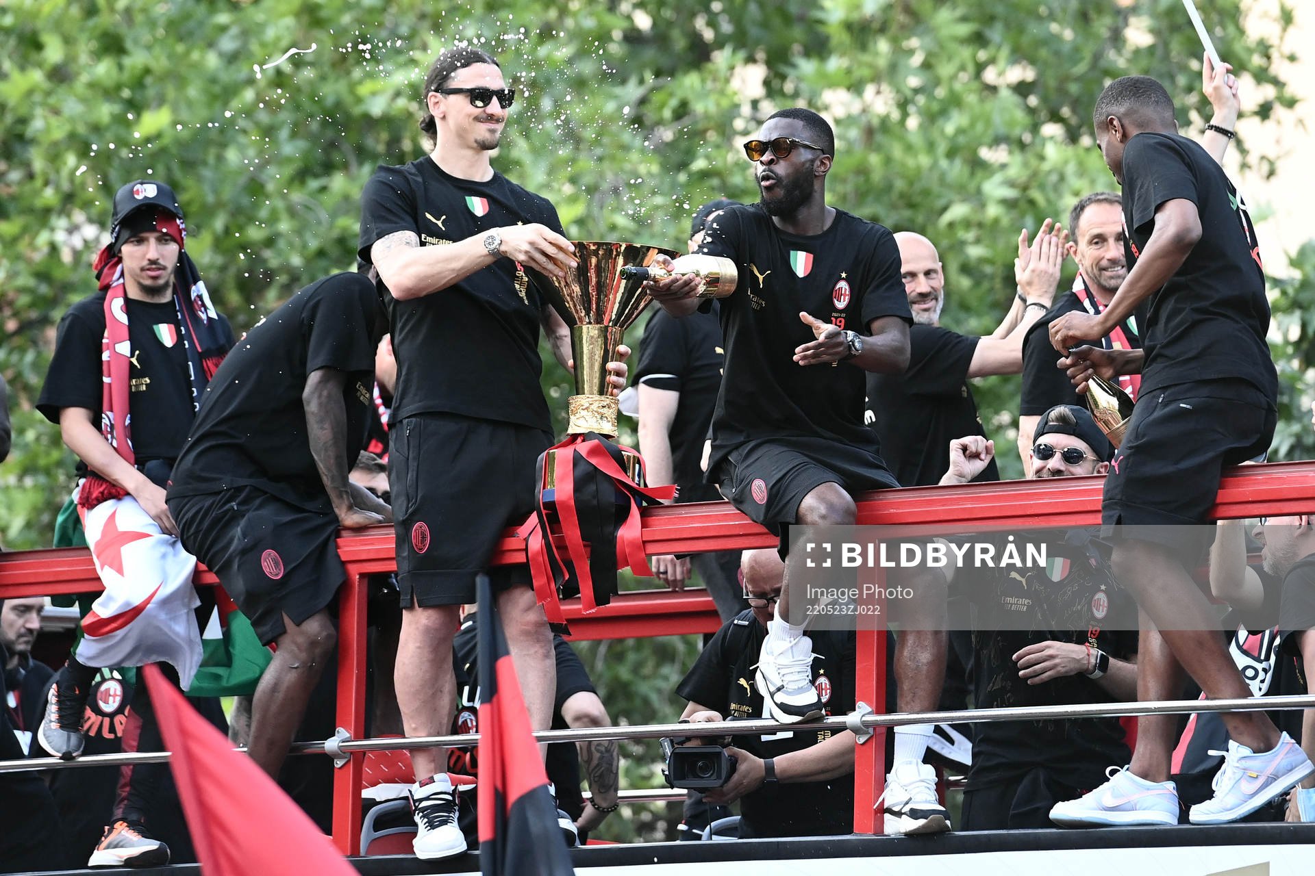 Zlatan Ibrahimovic of Milan celebrates