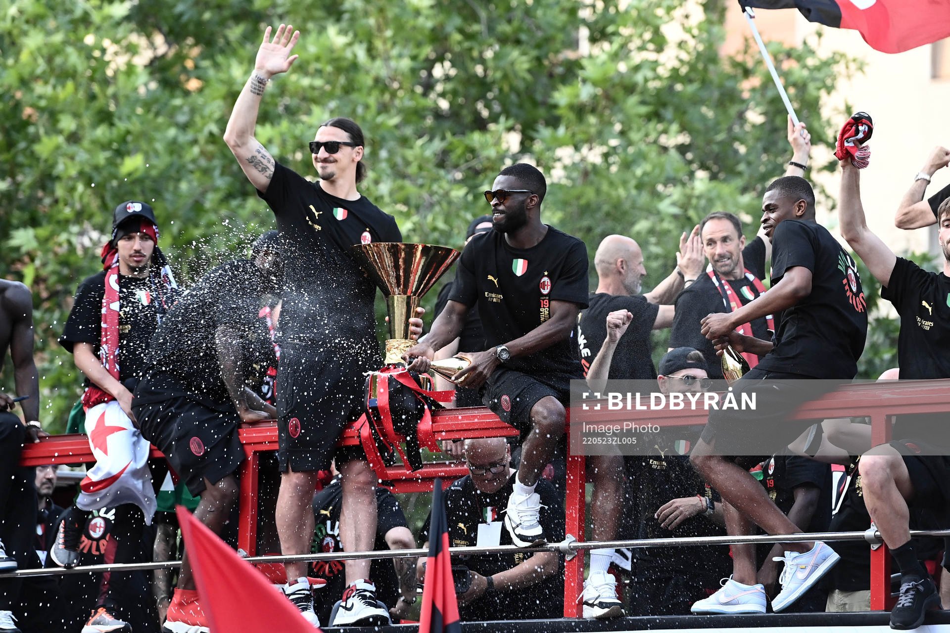 Zlatan Ibrahimovic of Milan celebrates