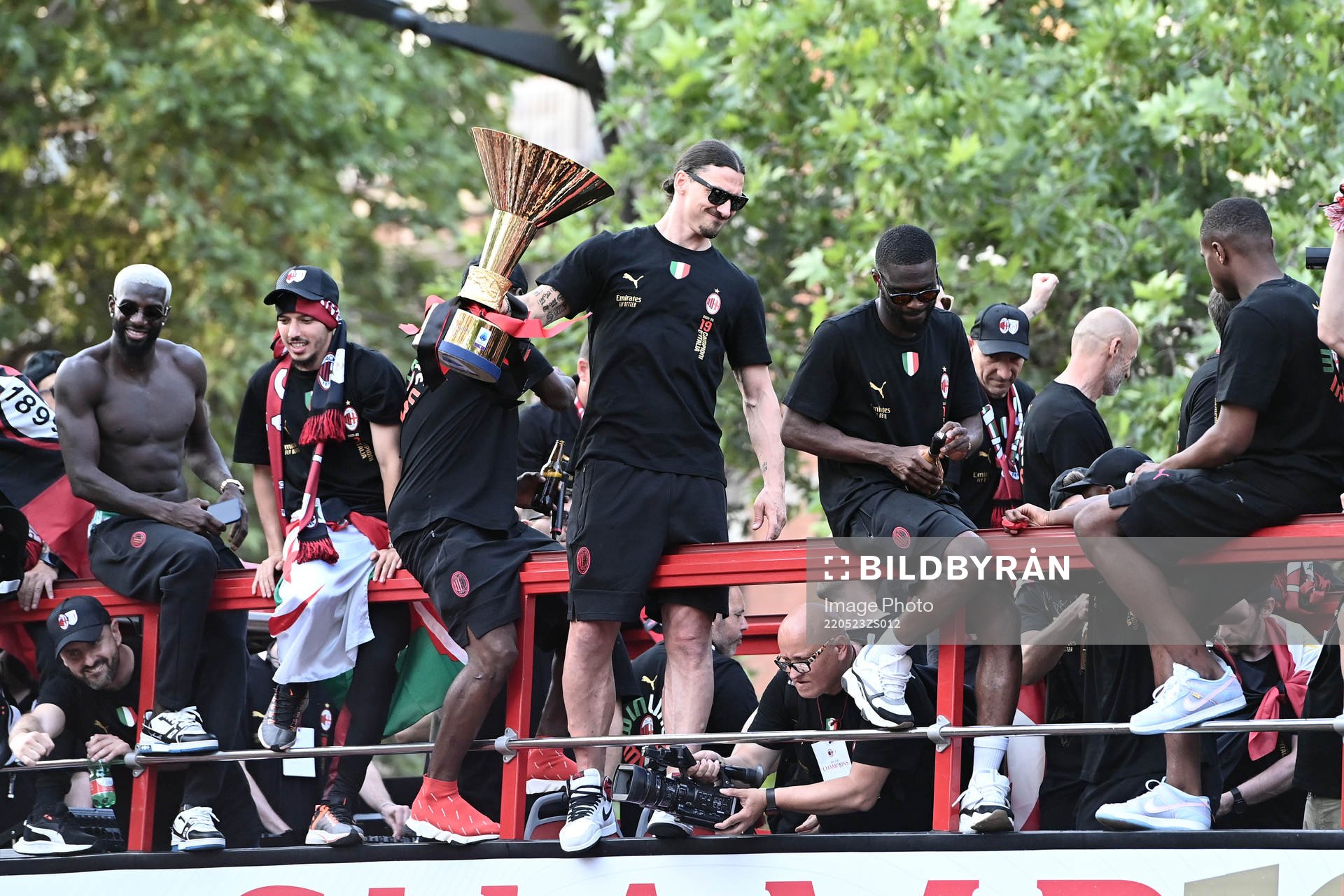 Zlatan Ibrahimovic of Milan celebrates during the victory parade after winning Serie A on May 23, 2022 in Milan. 