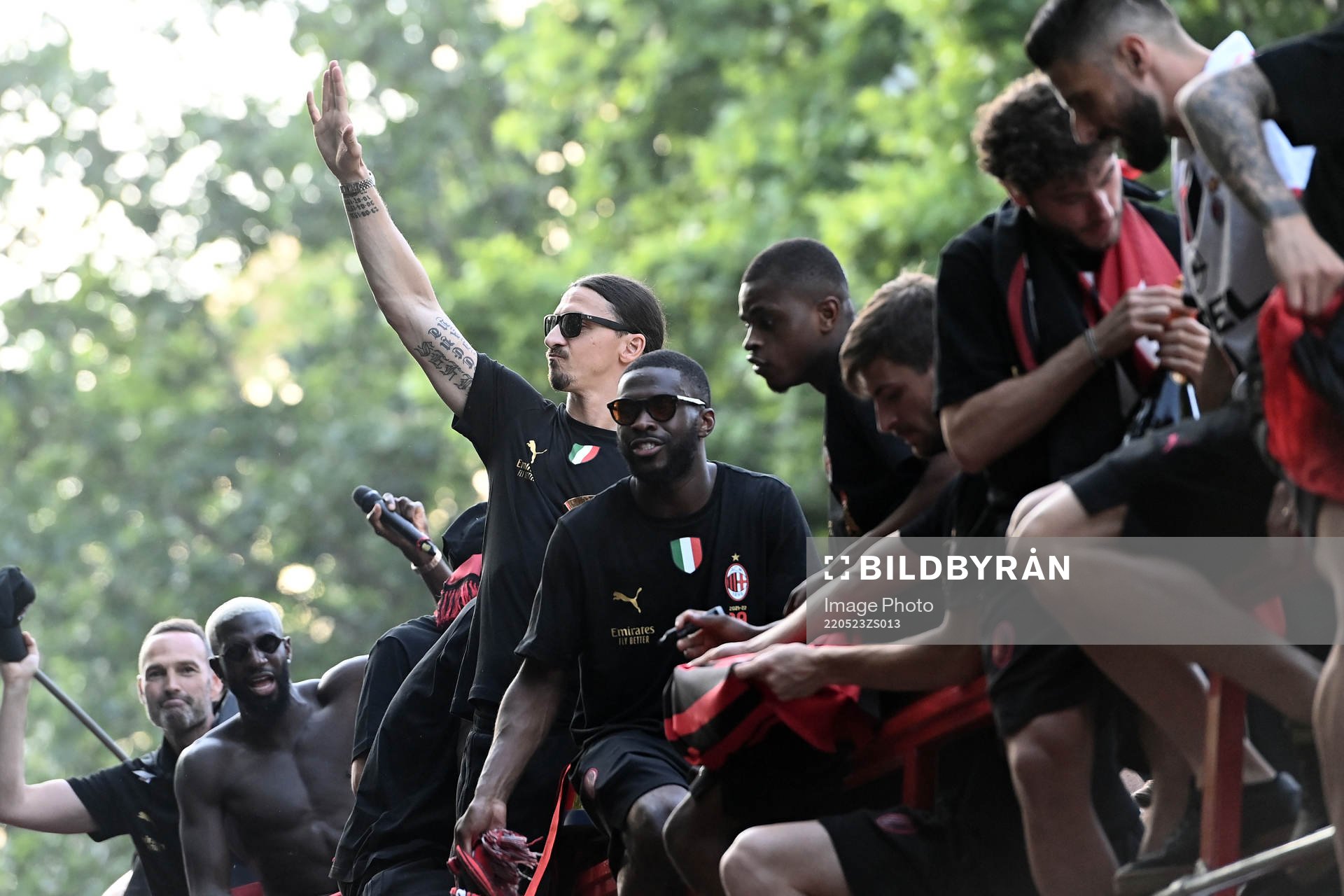 Zlatan Ibrahimovic of Milan celebrates