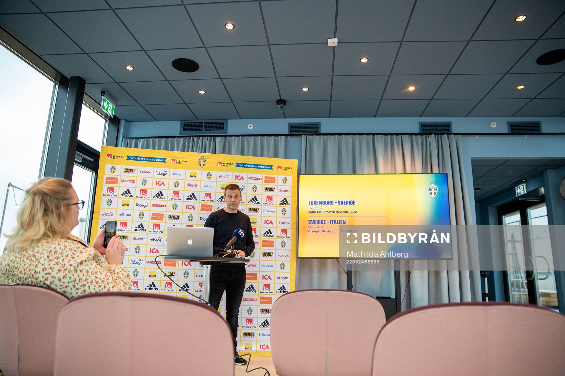 Head coach Andreas Pettersson of the Swedish U21 national