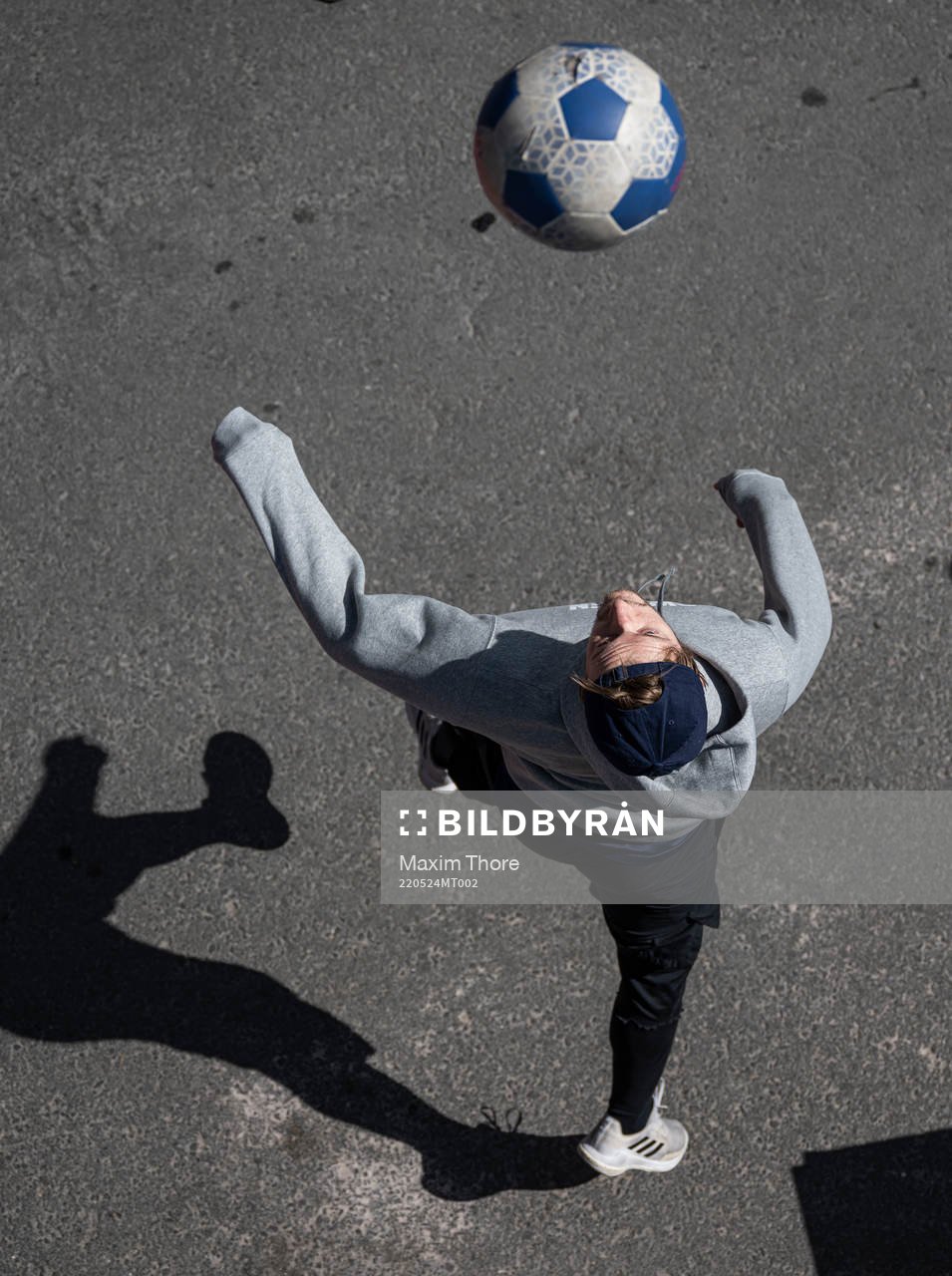 Jonathan Pudas of Sweden play football