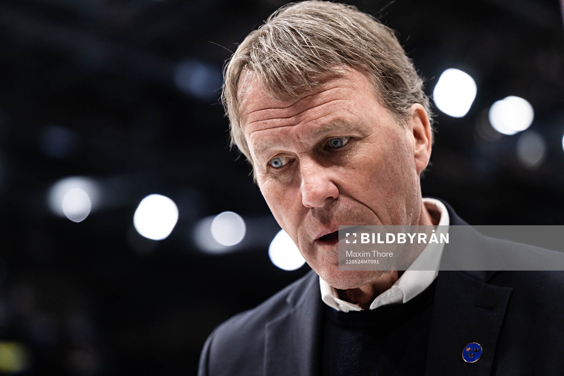 head coach Johan Garpenlöv of Sweden