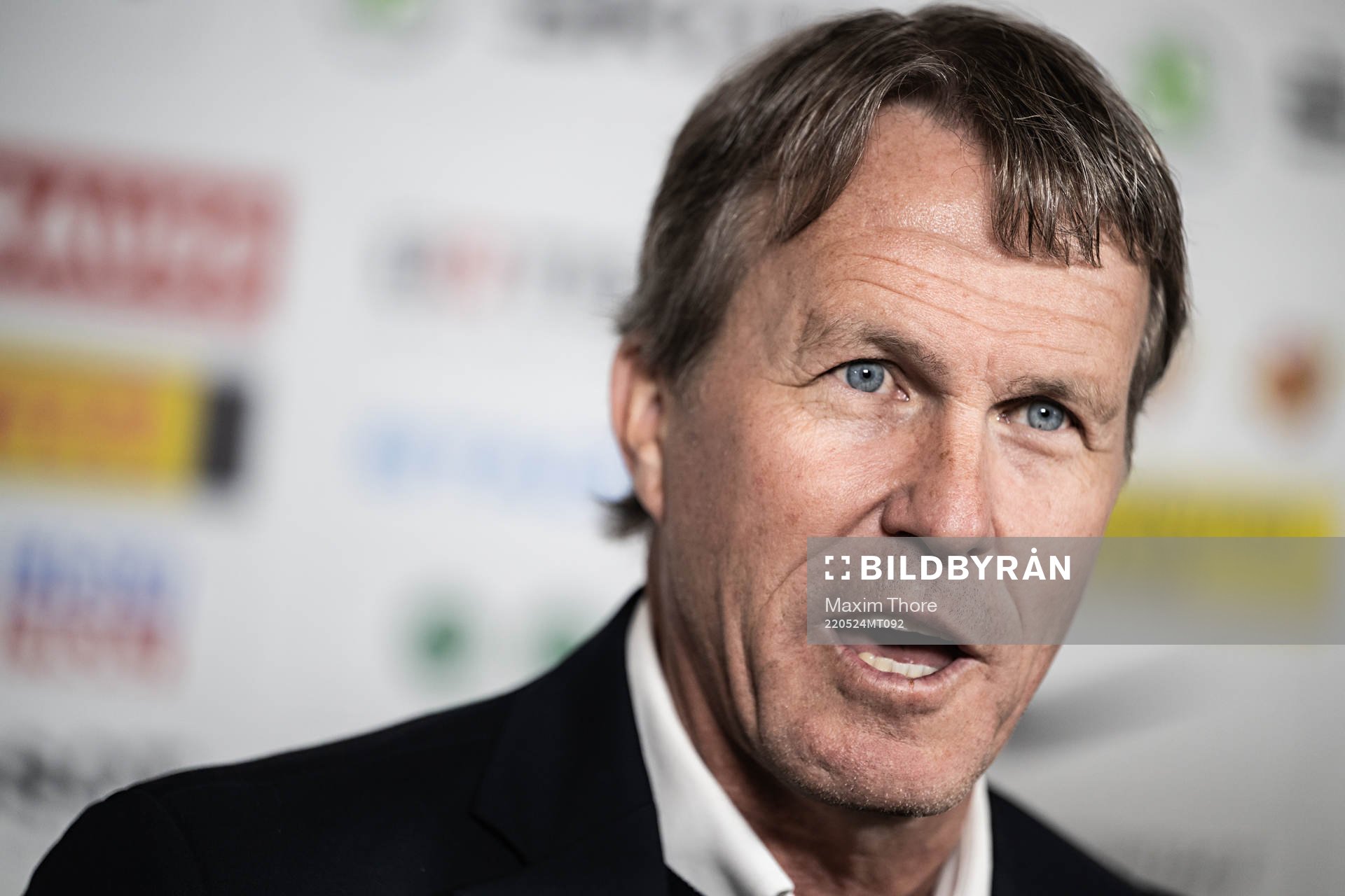 head coach Johan Garpenlöv of Sweden