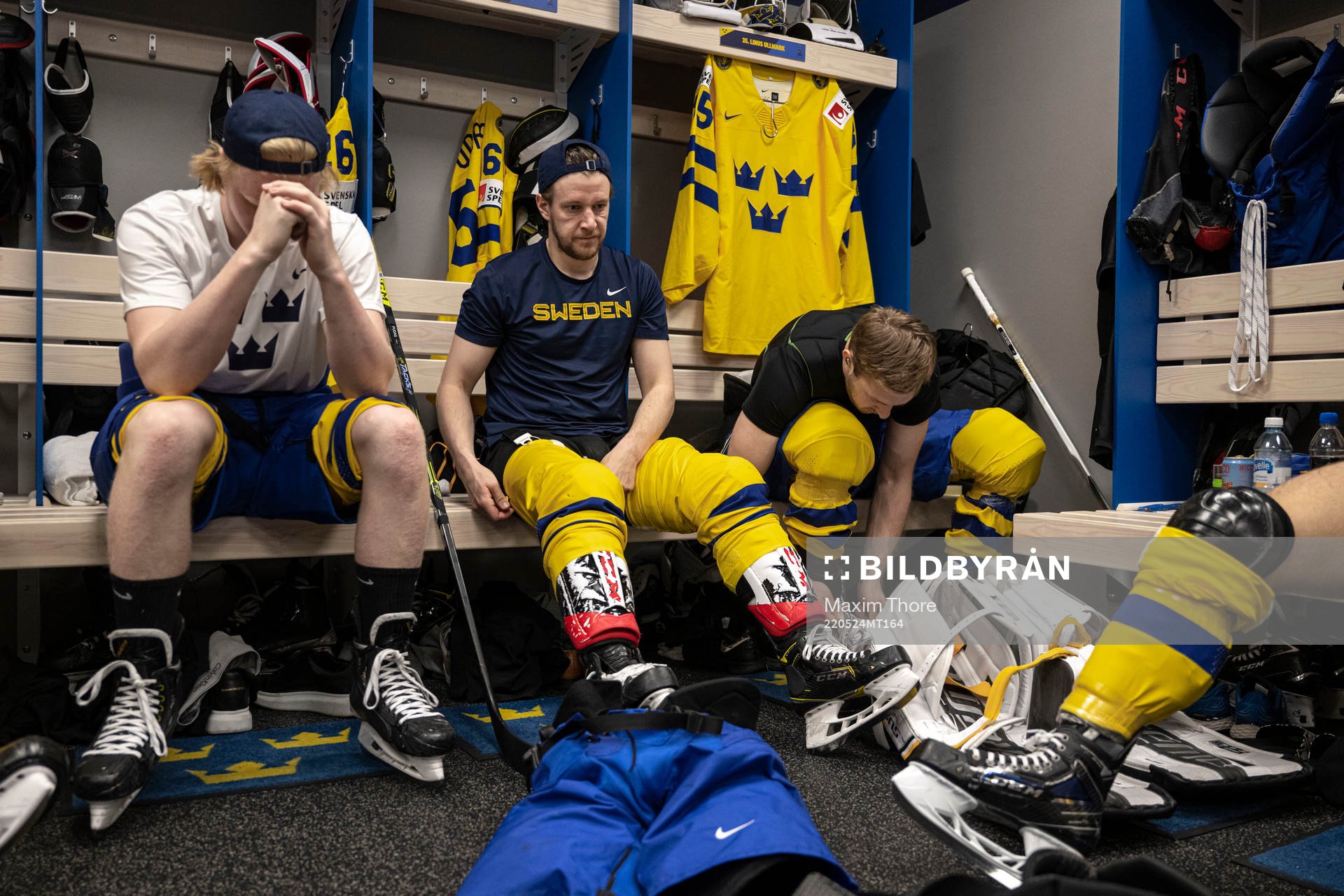 Rasmus Dahlin, Jonathan Pudas and goaltender Linus Ullmark