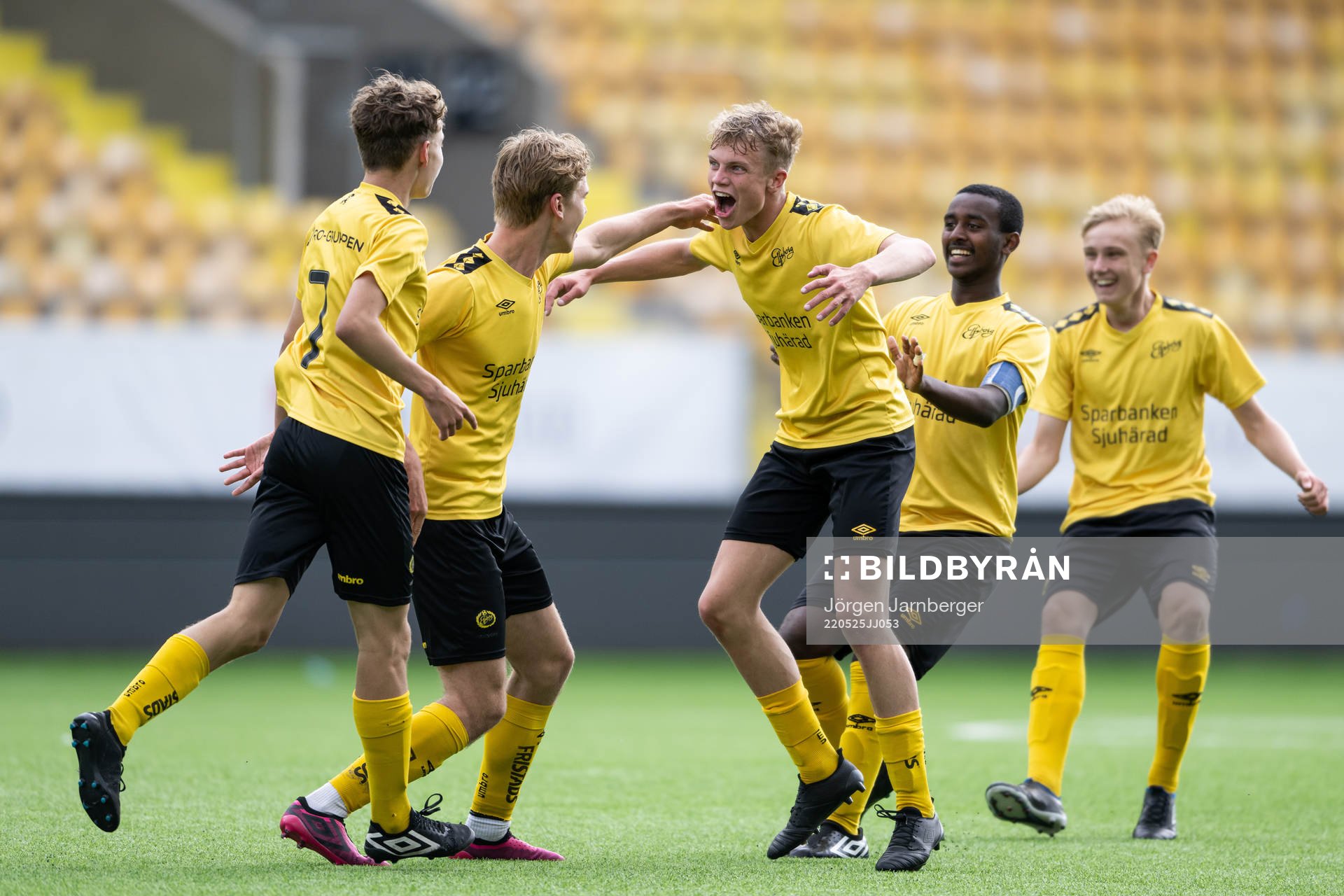 Elfsborgs Karl Ivarsson Persson jublar då John Andrén