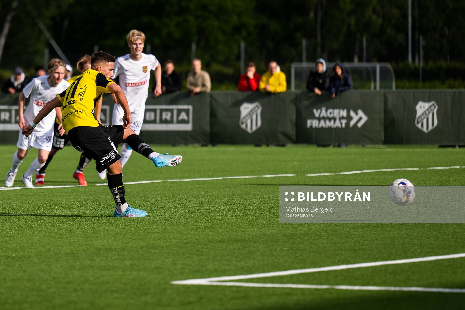 Häckens Semir Bosnic gör 2-0 på straff