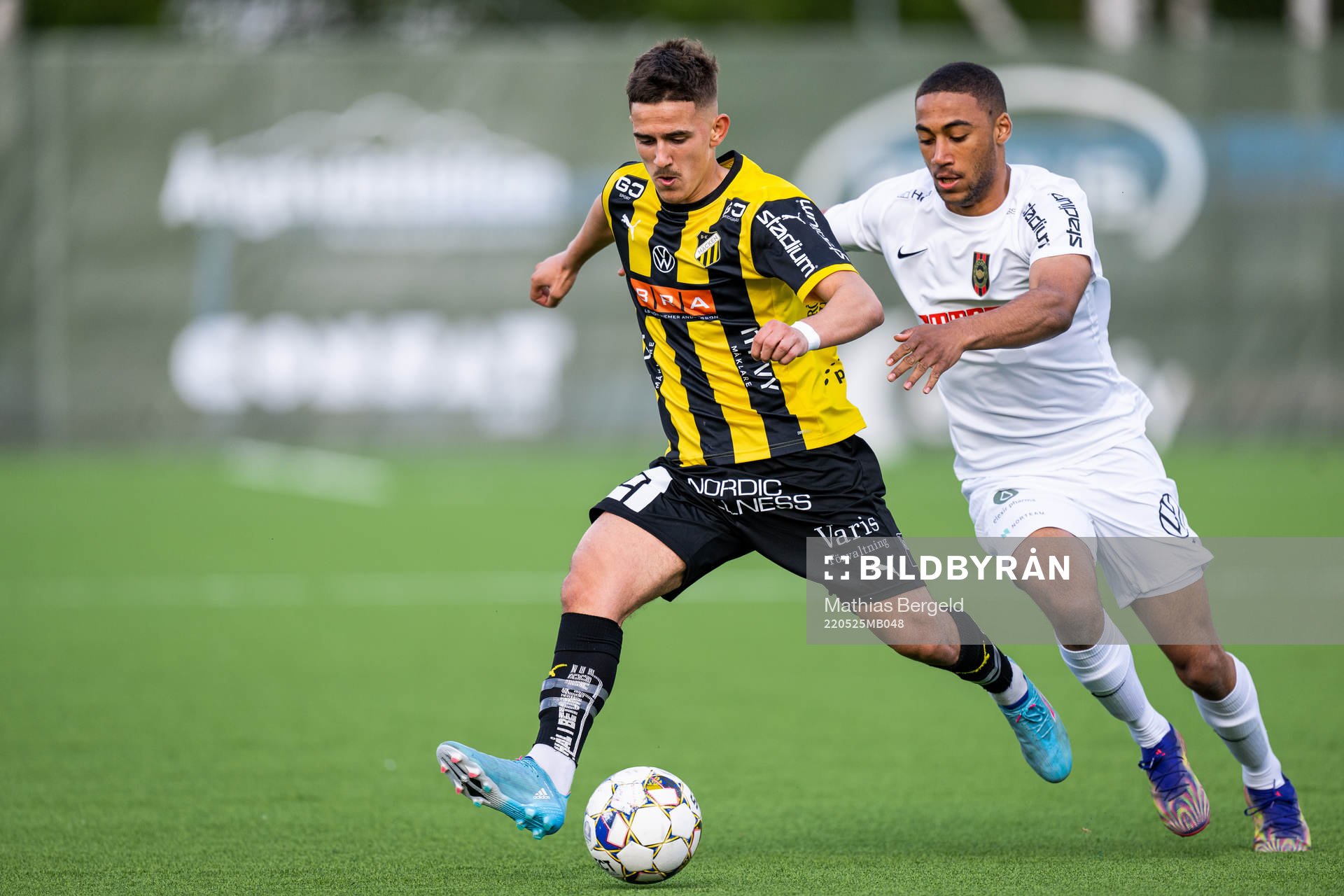 Häckens Semir Bosnic och Brommapojkarnas Philip De Fine