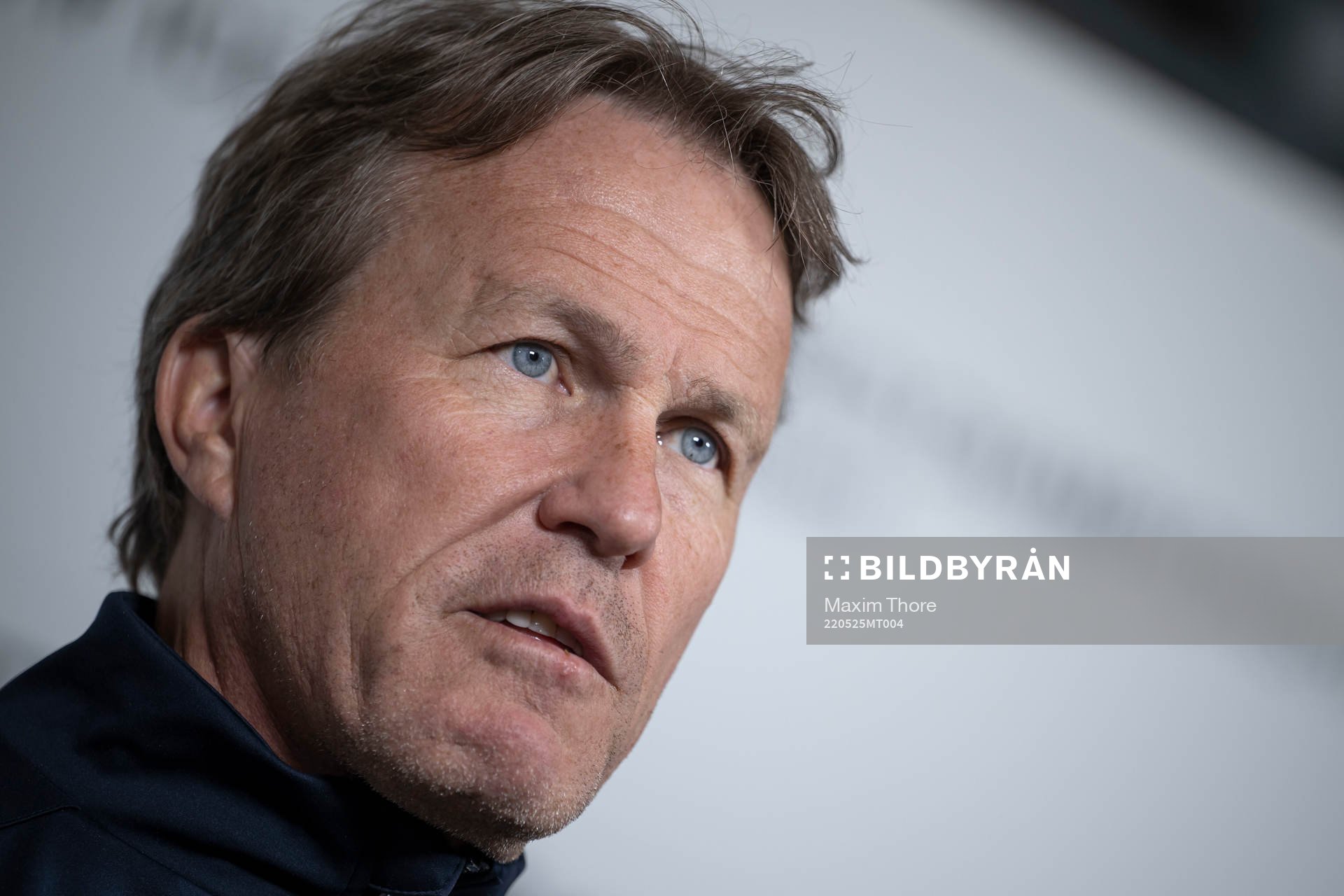 head coach Johan Garpenlöv of Sweden