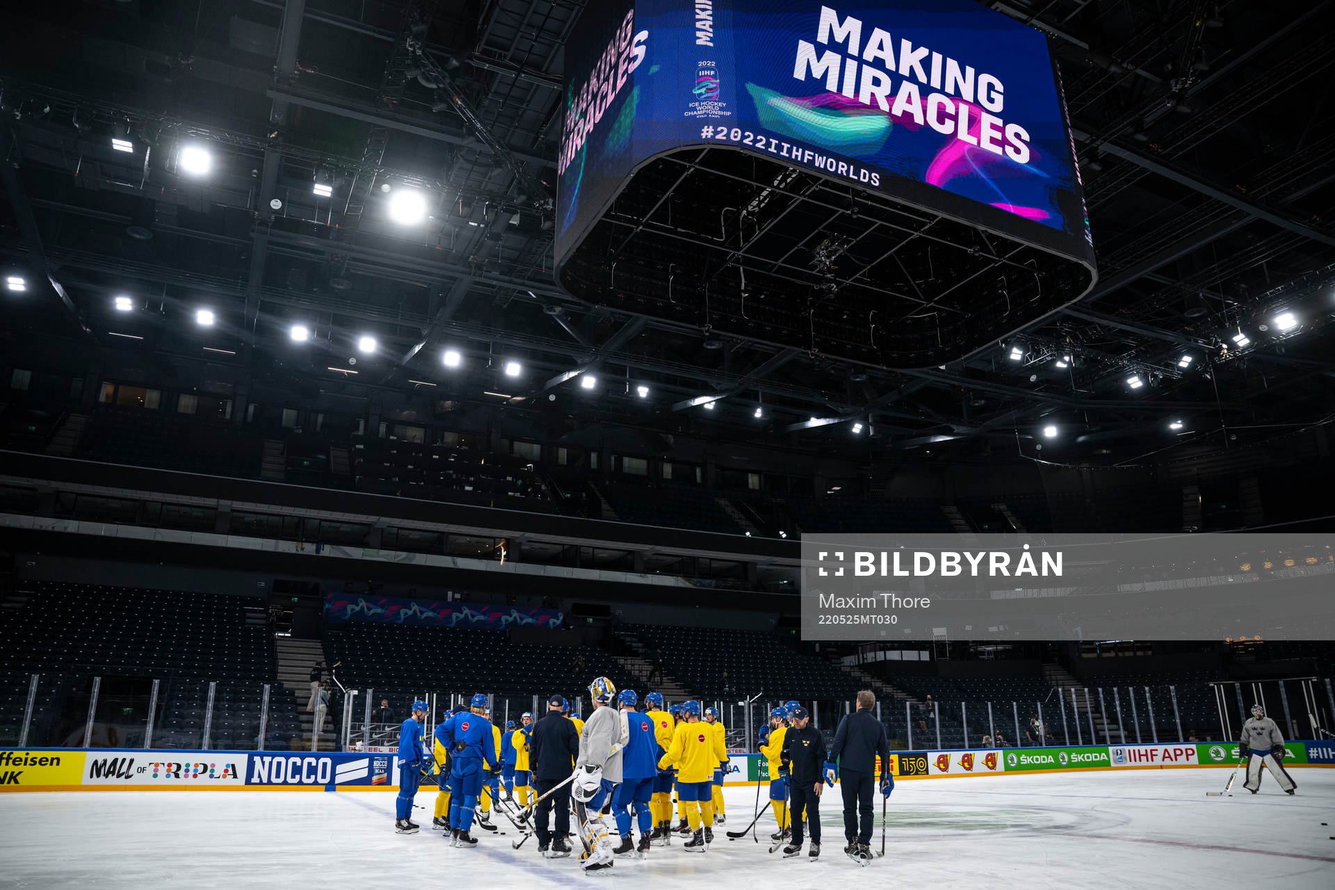 Players of Sweden gather at a practice session