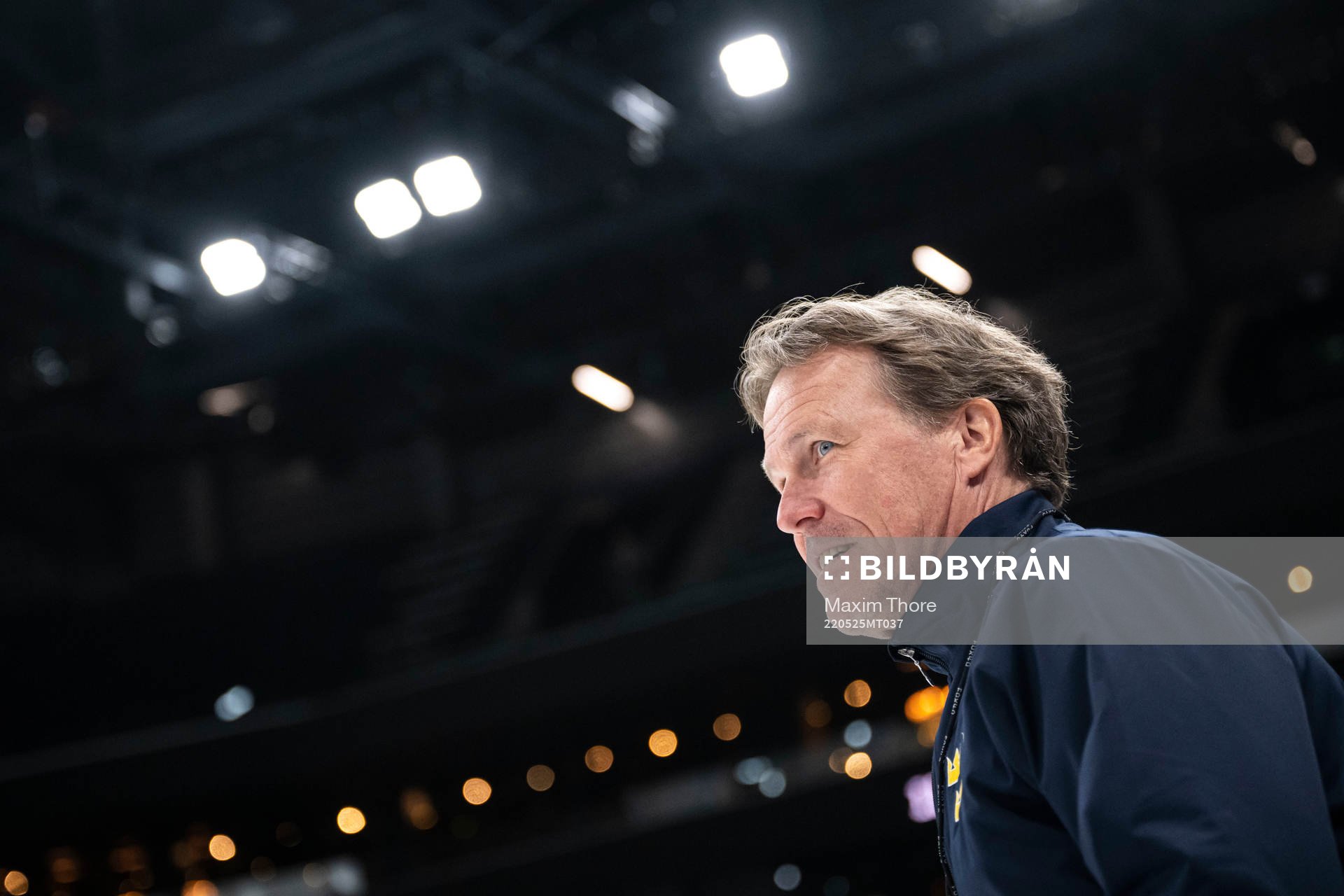 Head coach Johan Garpenlöv of Sweden at a practice session