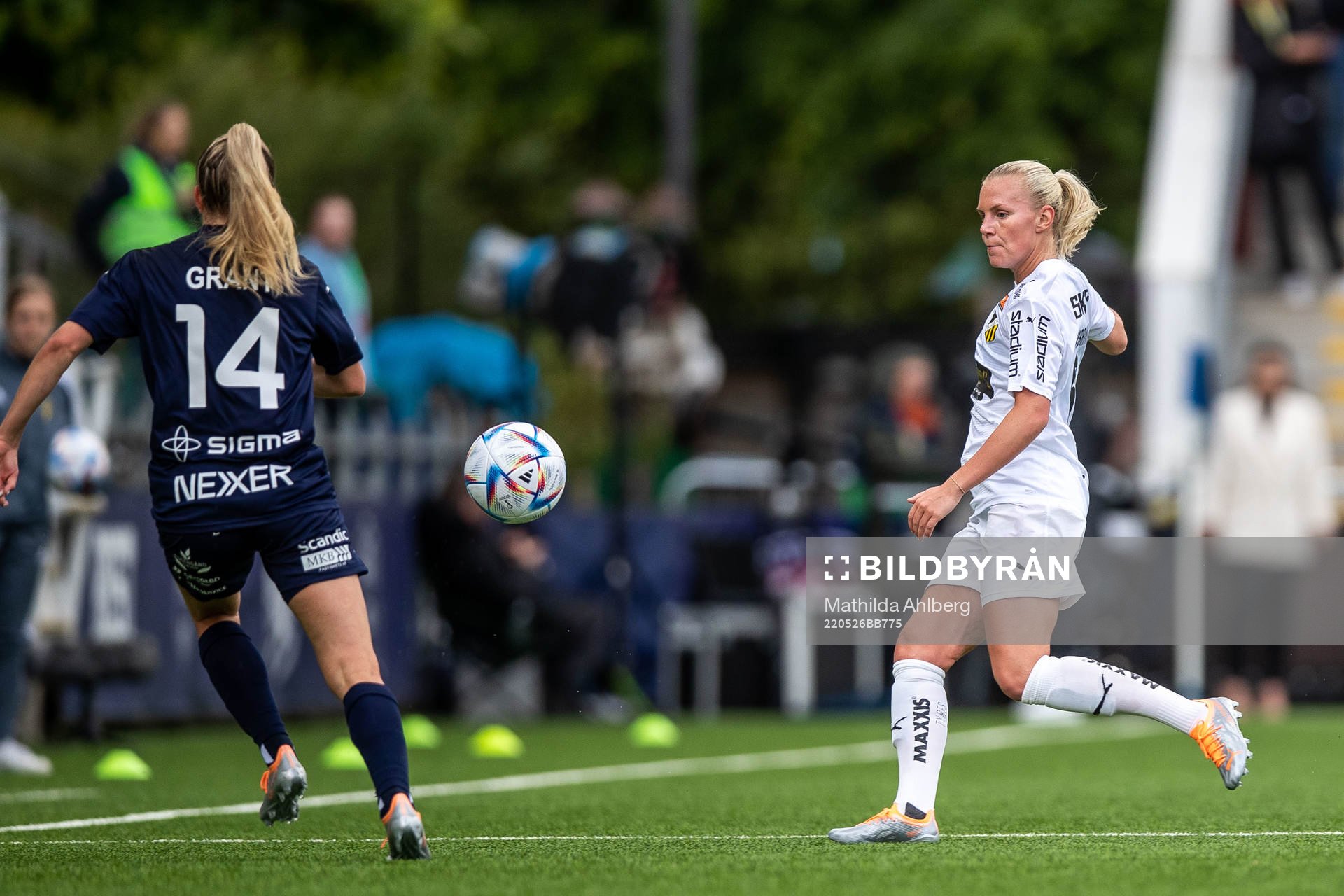 Rosengårds Charlotte Grant och Häckens Josefine Rybrink