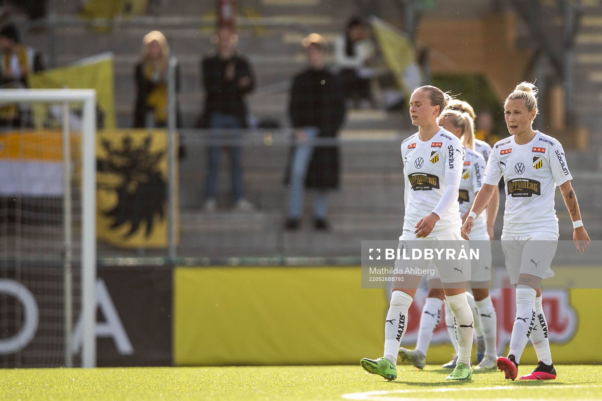 Häckens Josefine Rybrink och Marika Bergman Lundin deppar