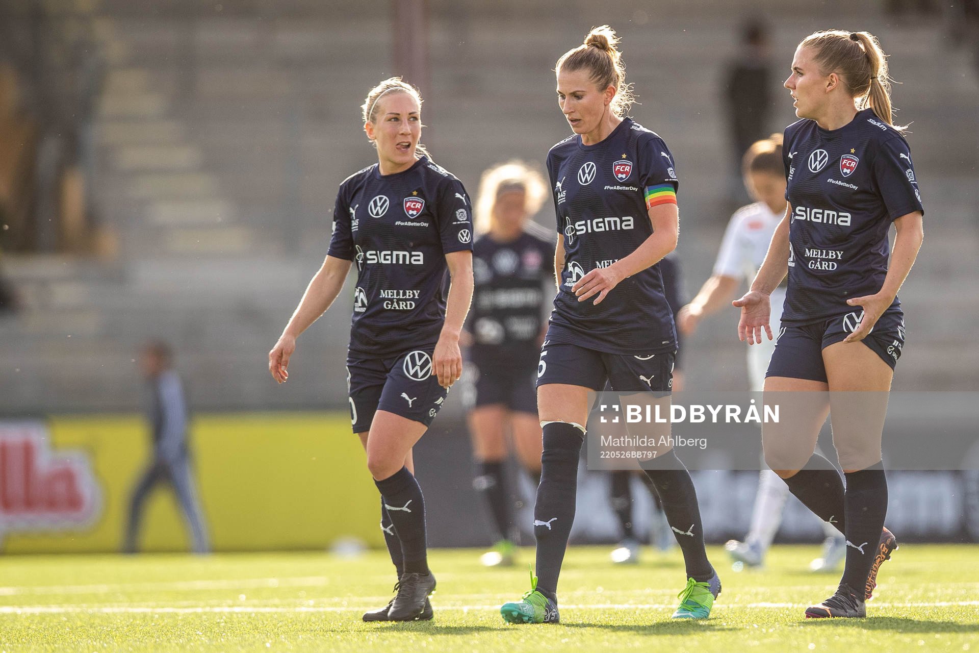 Rosengårds Mia Persson och Emma Berglund deppar