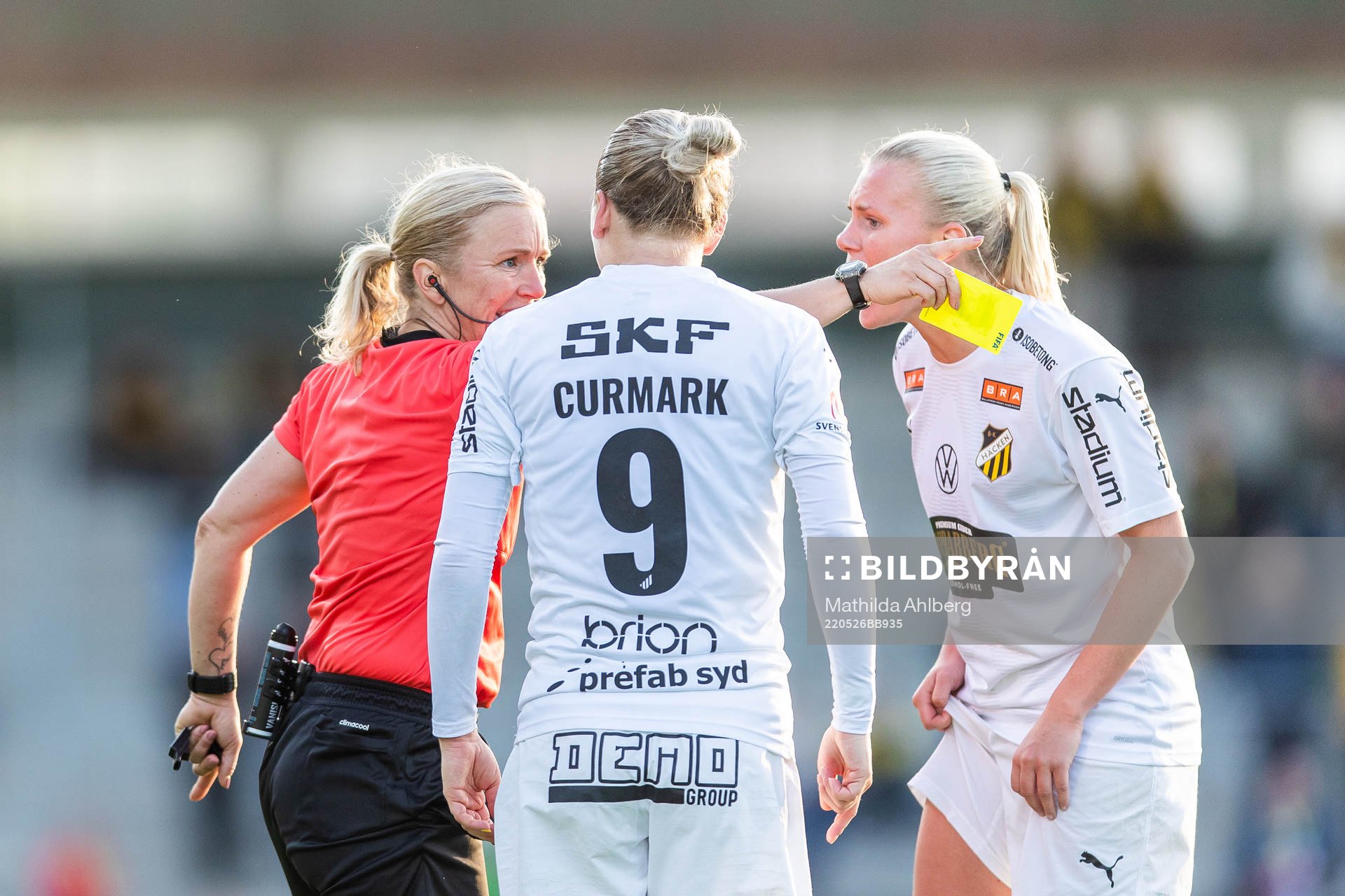 Häckens Filippa Curmark och Josefine Rybrink reagerar mot