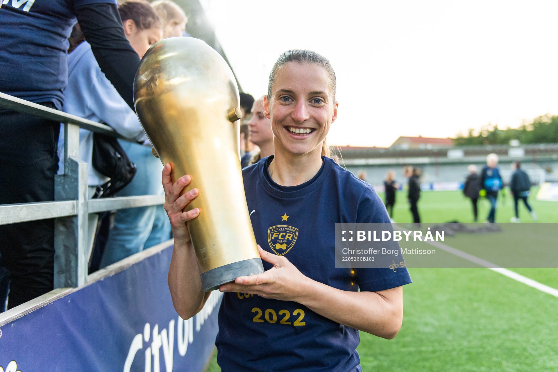 Rosengårds Jelena Cankovic med pokalen
