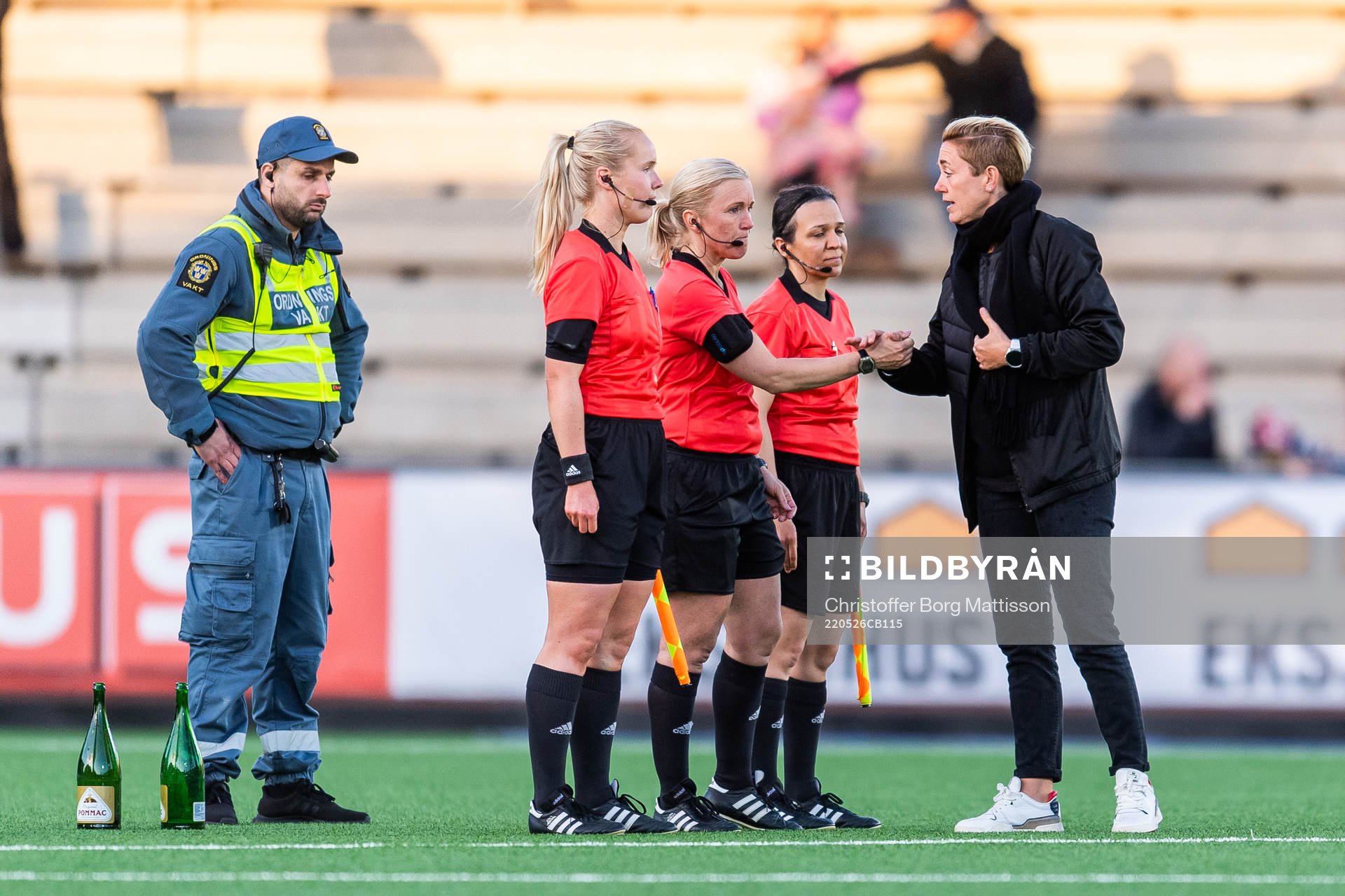 Domare Sara Persson och Rosengårds sportchef Therese