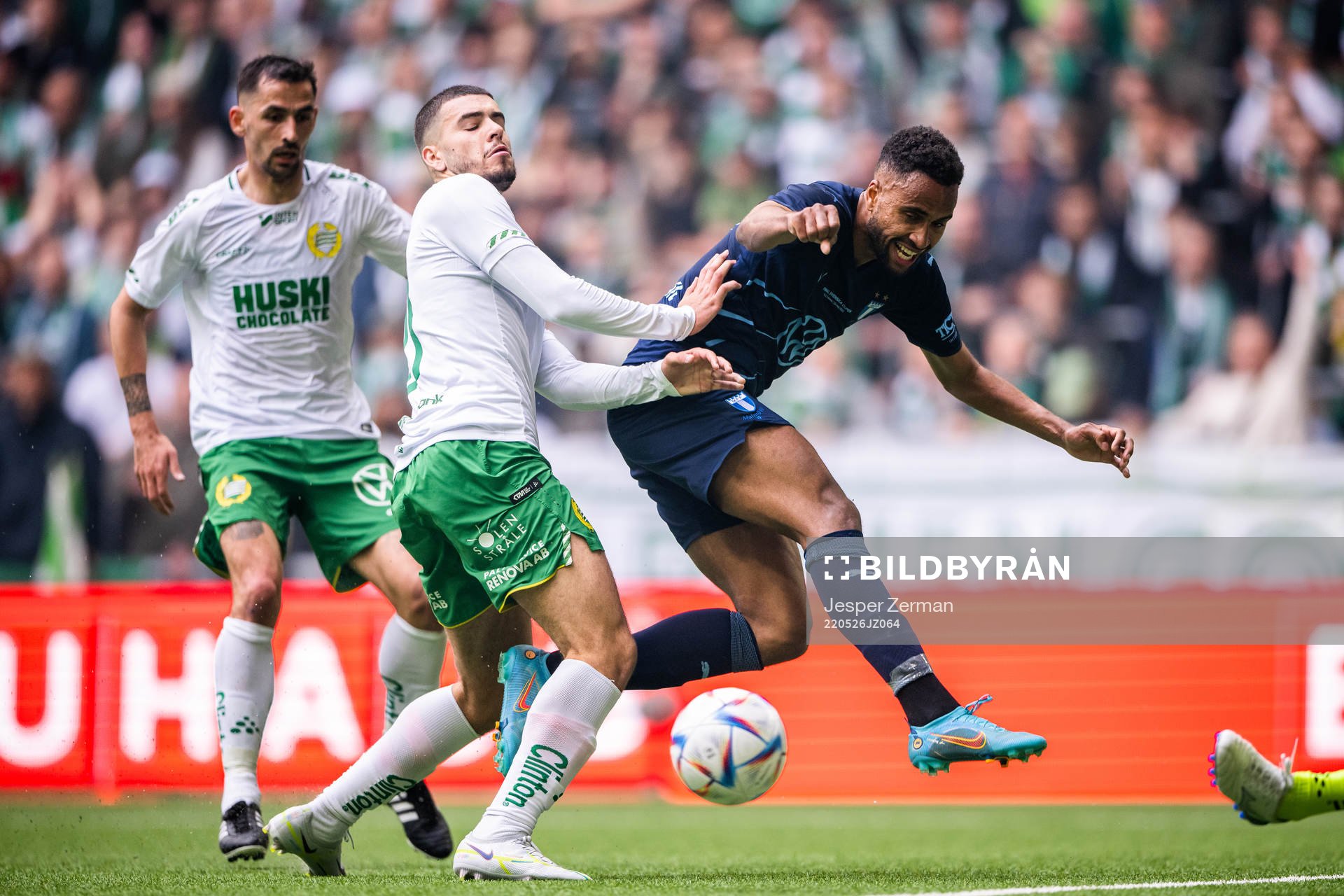 Hammarbys Edvin Kurtulus och Malmö FFs Isaac Kiese Thelin