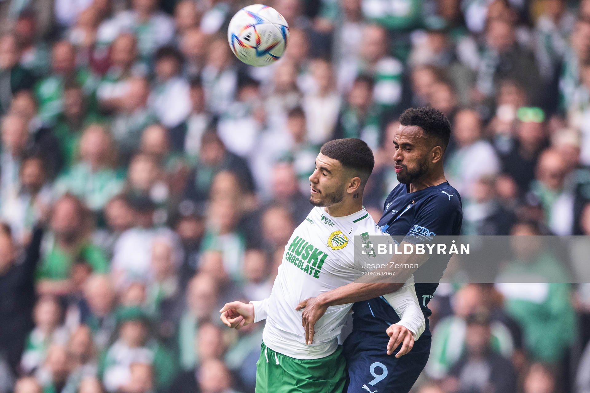 Hammarbys Edvin Kurtulus och Malmö FFs Isaac Kiese Thelin