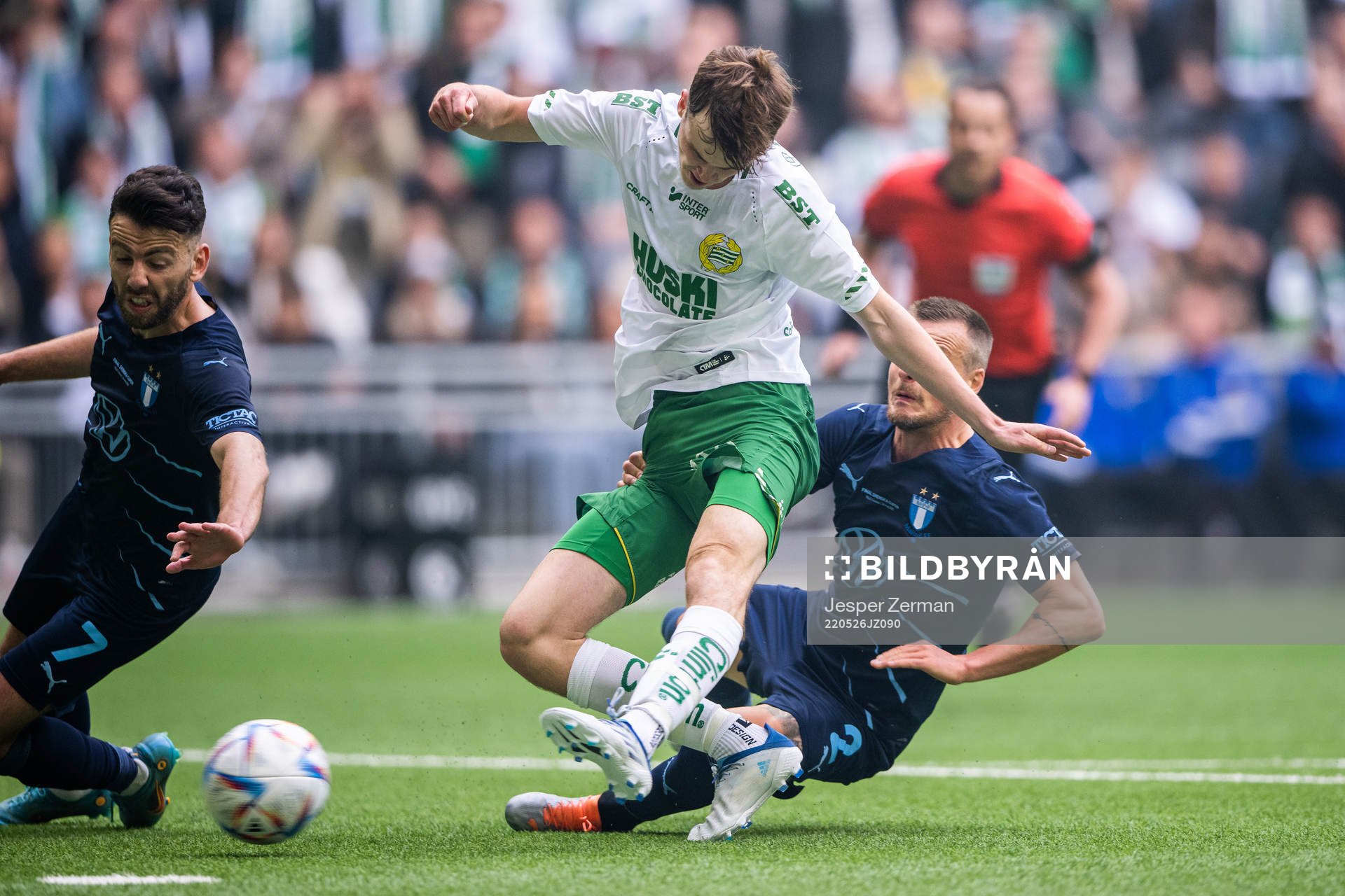 Hammarbys Williot Swedberg skjuter