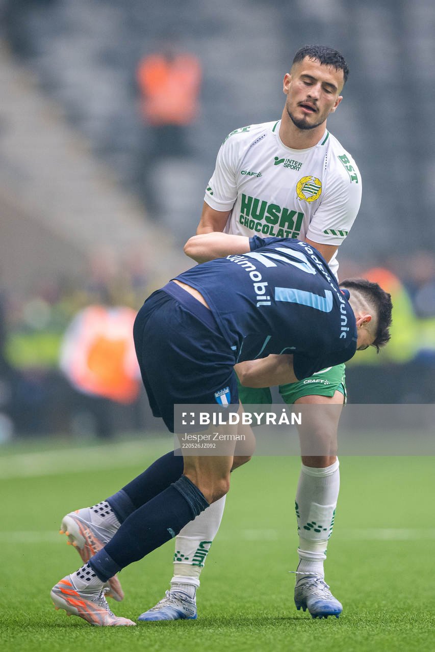 Hammarbys Astrit Selmani och Malmö FFs Dennis Hadzikadunic