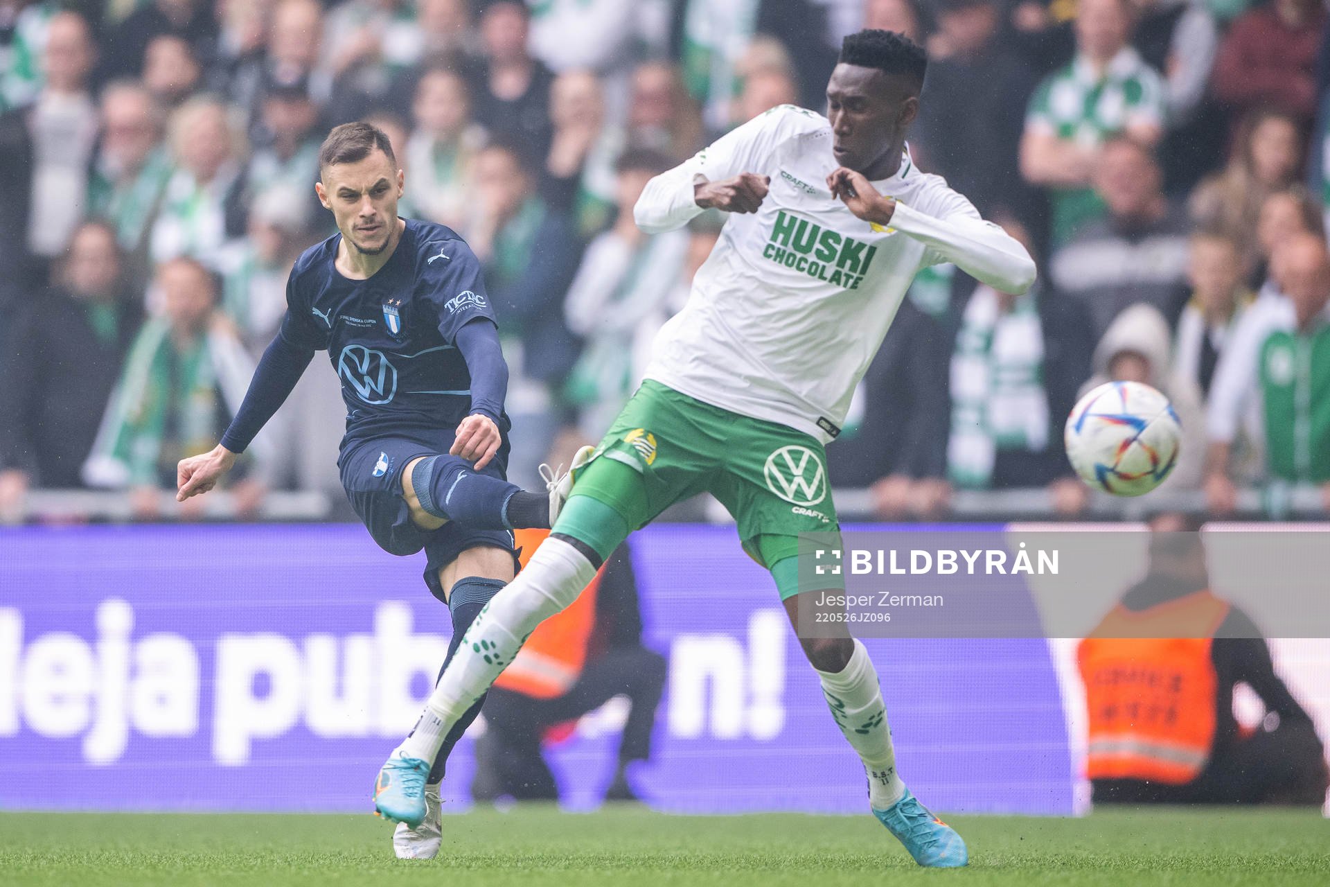 Malmö FFs Veljko Birmancevic och Hammarbys Bubacarr