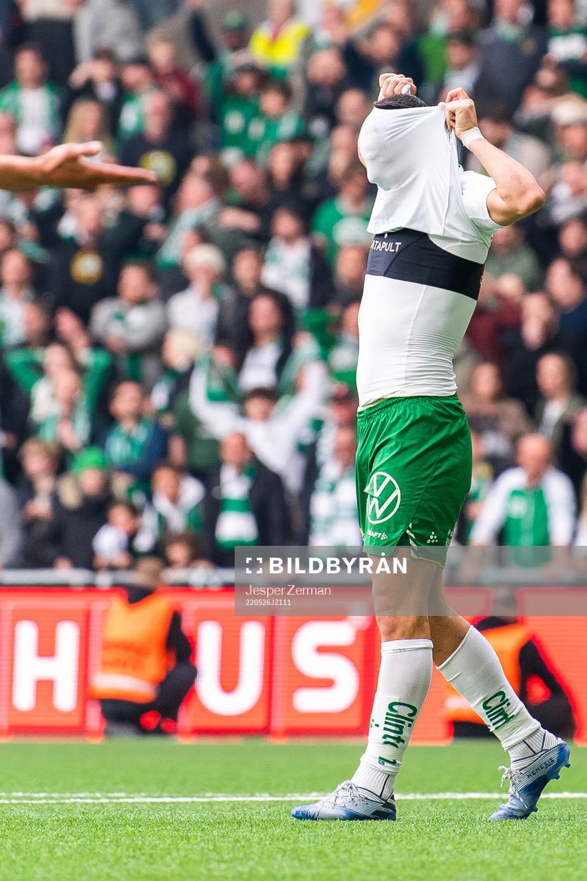 Hammarbys Astrit Selmani deppar