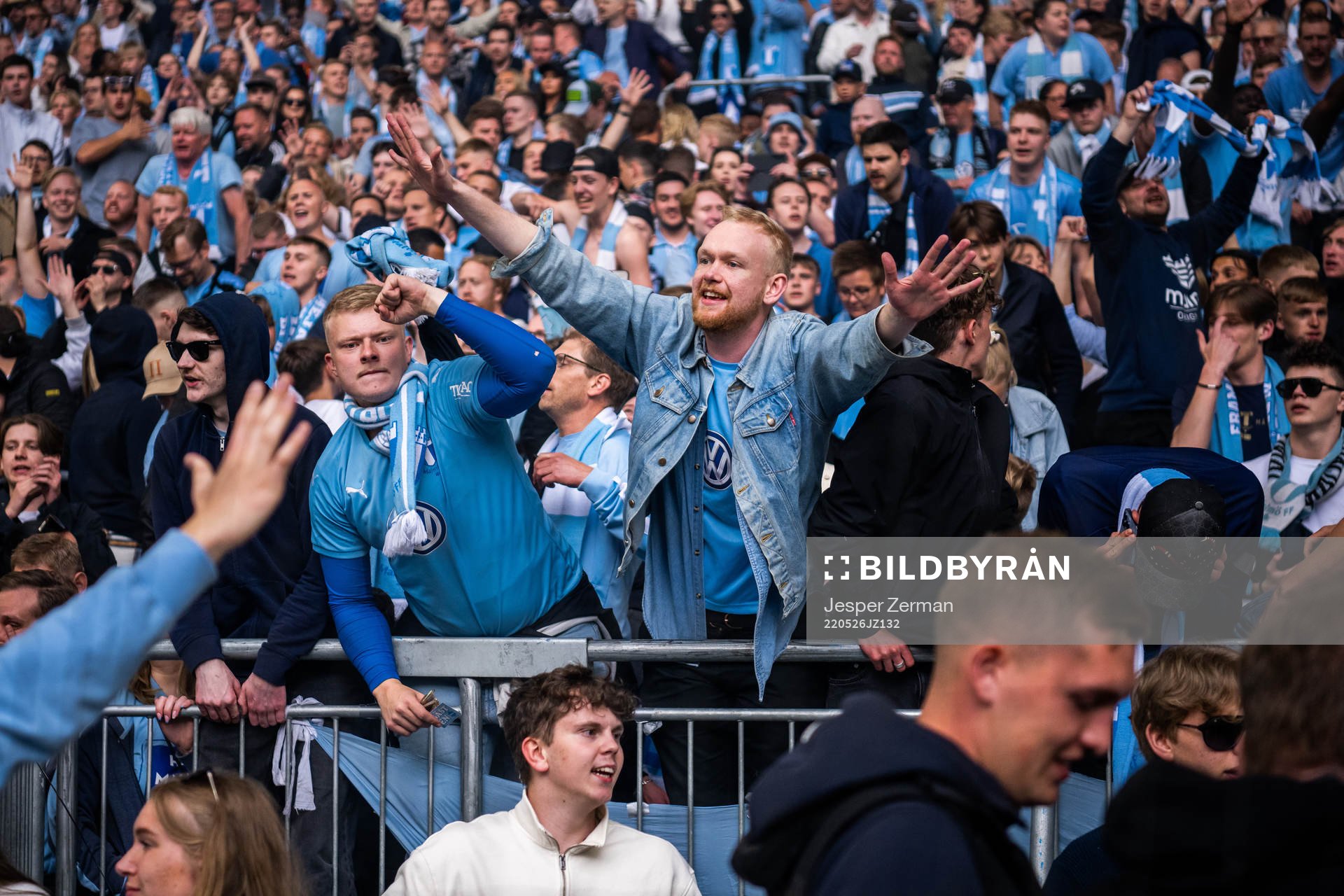 Malmö FFs supportrar jublar